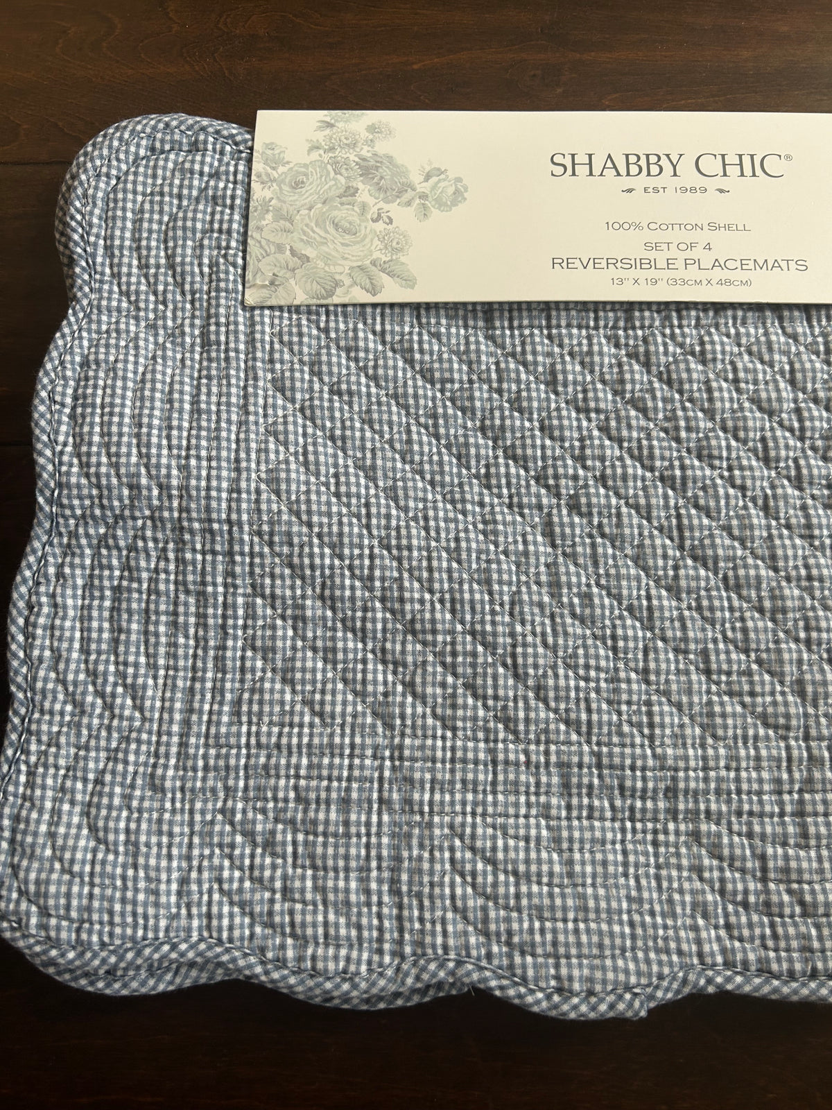 Shabby Chic 4 Scalloped Edged  Quilted Placemats New Reversible Blue White Place