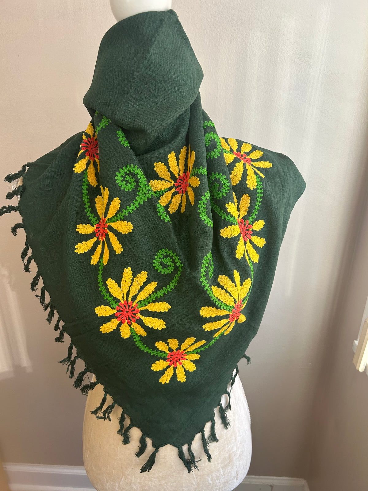 New Womens Square Scarf Green Embroidered Multicolor Fringed 5001-3102