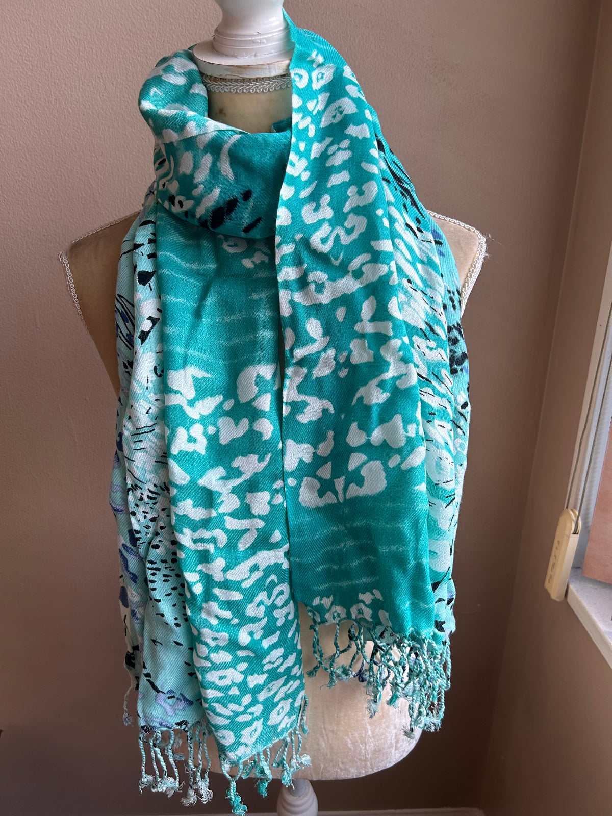 New Womens Animal Print Scarf Shawl Fringed 5002-3102