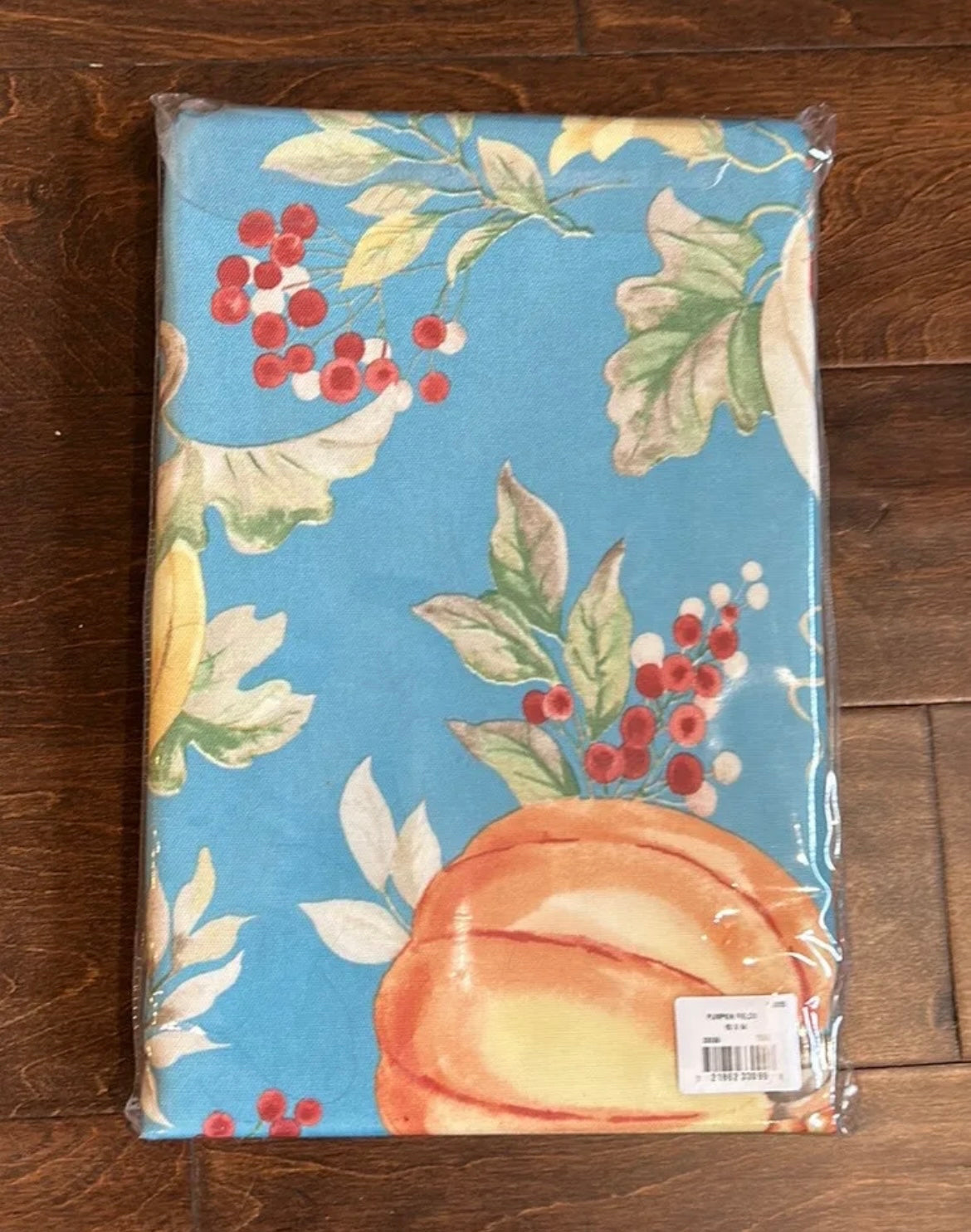 Benson Mills Pumpkin Fall Berries Tablecloth New Spillproof Floral