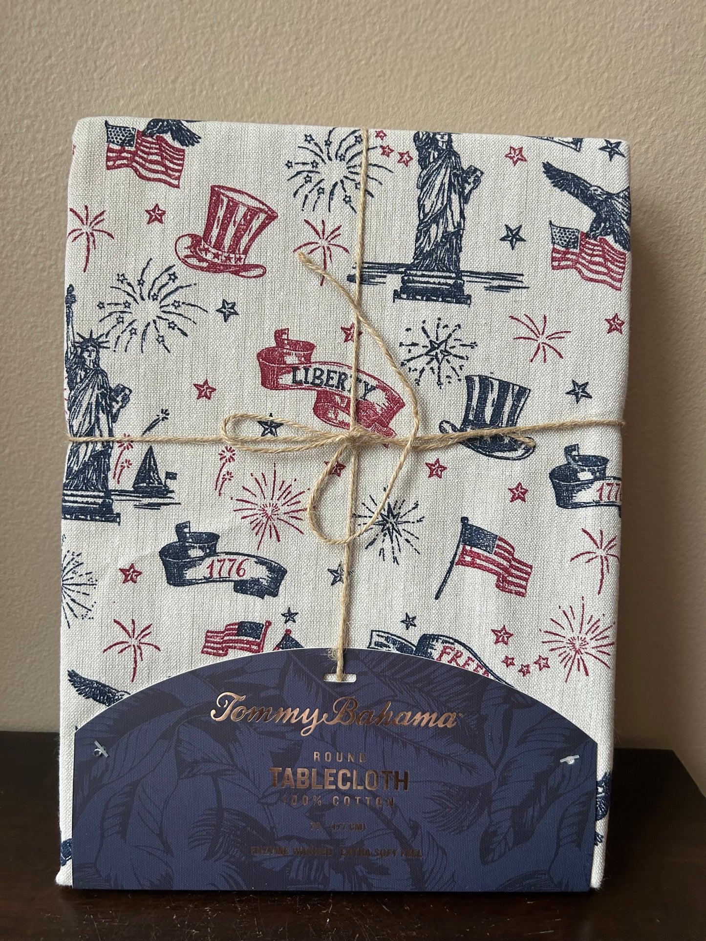 New Tommy Bahama Americana Tablecloth Flag Fireworks Liberty