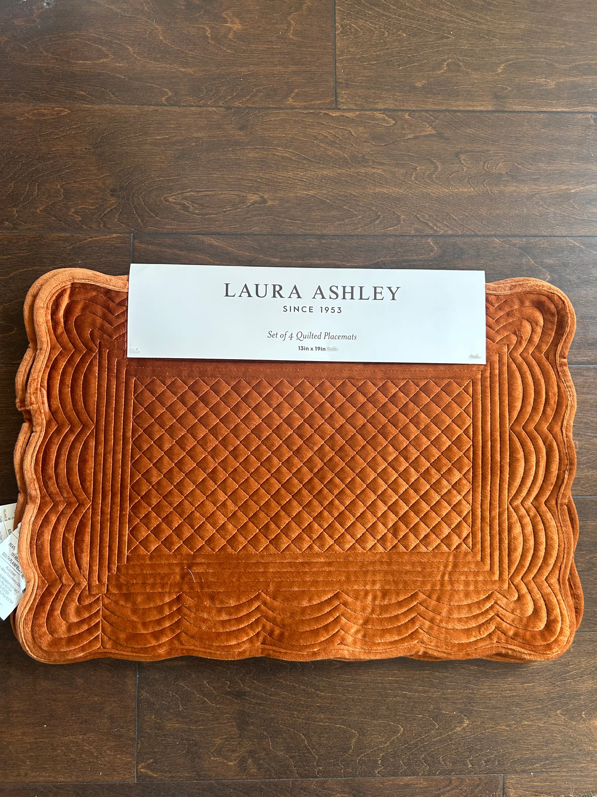 Laura Ashley Set Of 4 Quilted Velvet Placemats New Scalloped Burnt Orange  Fall