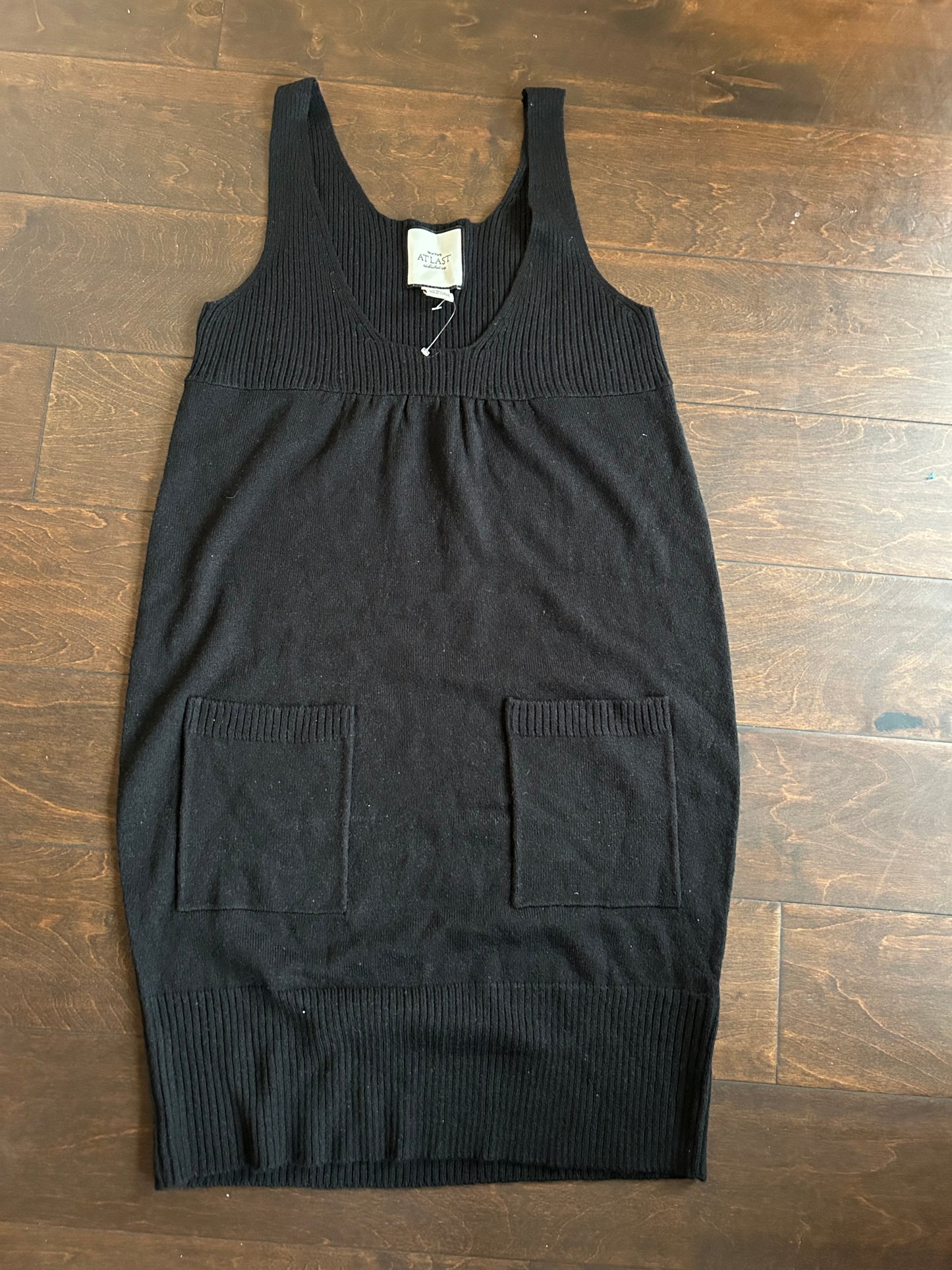At Last Womens New Sweater Dress Sz M Sleeveless 4124
