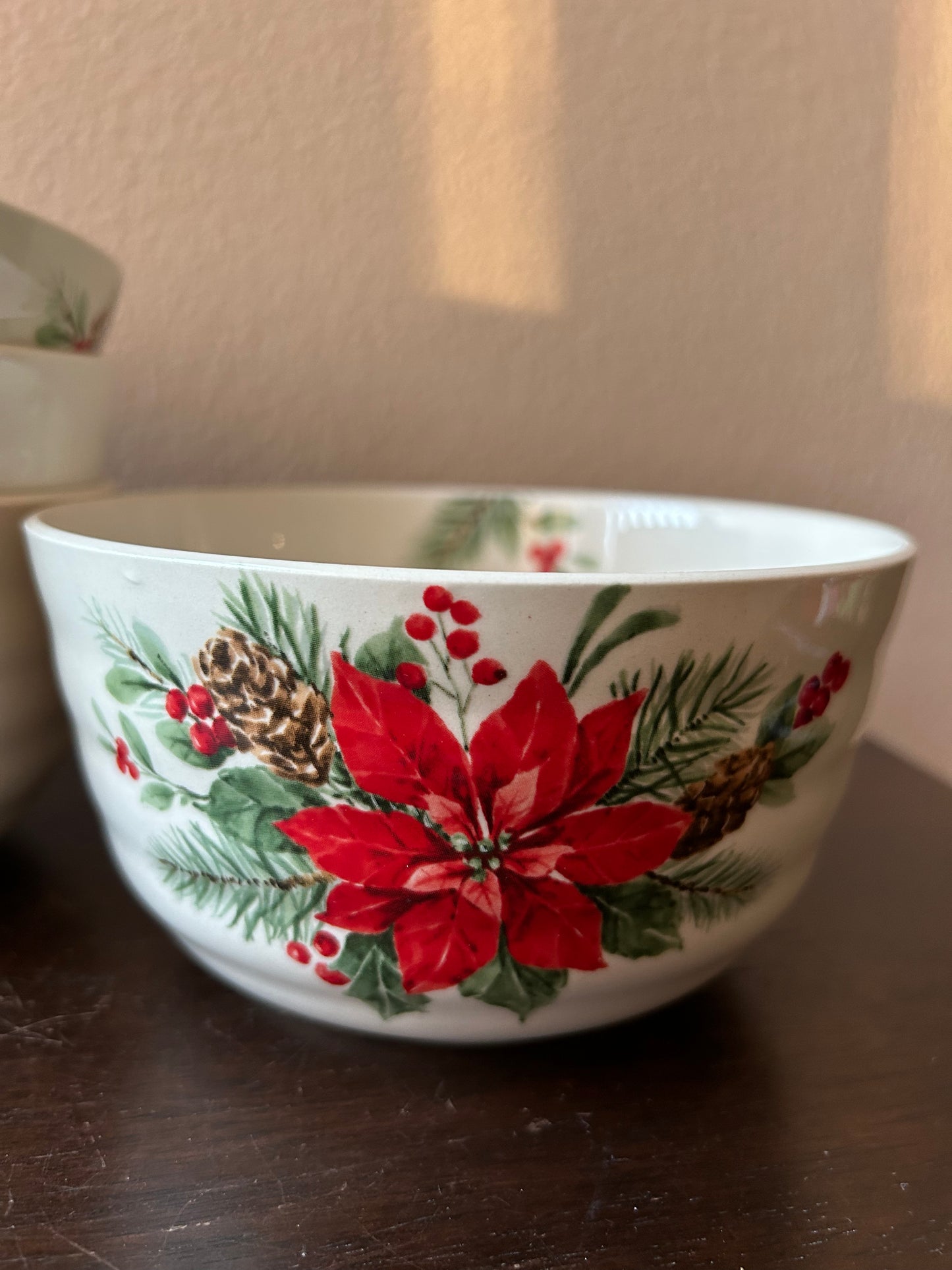 Maxcera 4 Salad Bowls Ceramic Round Scalloped Poinsettia Pine Christmas New