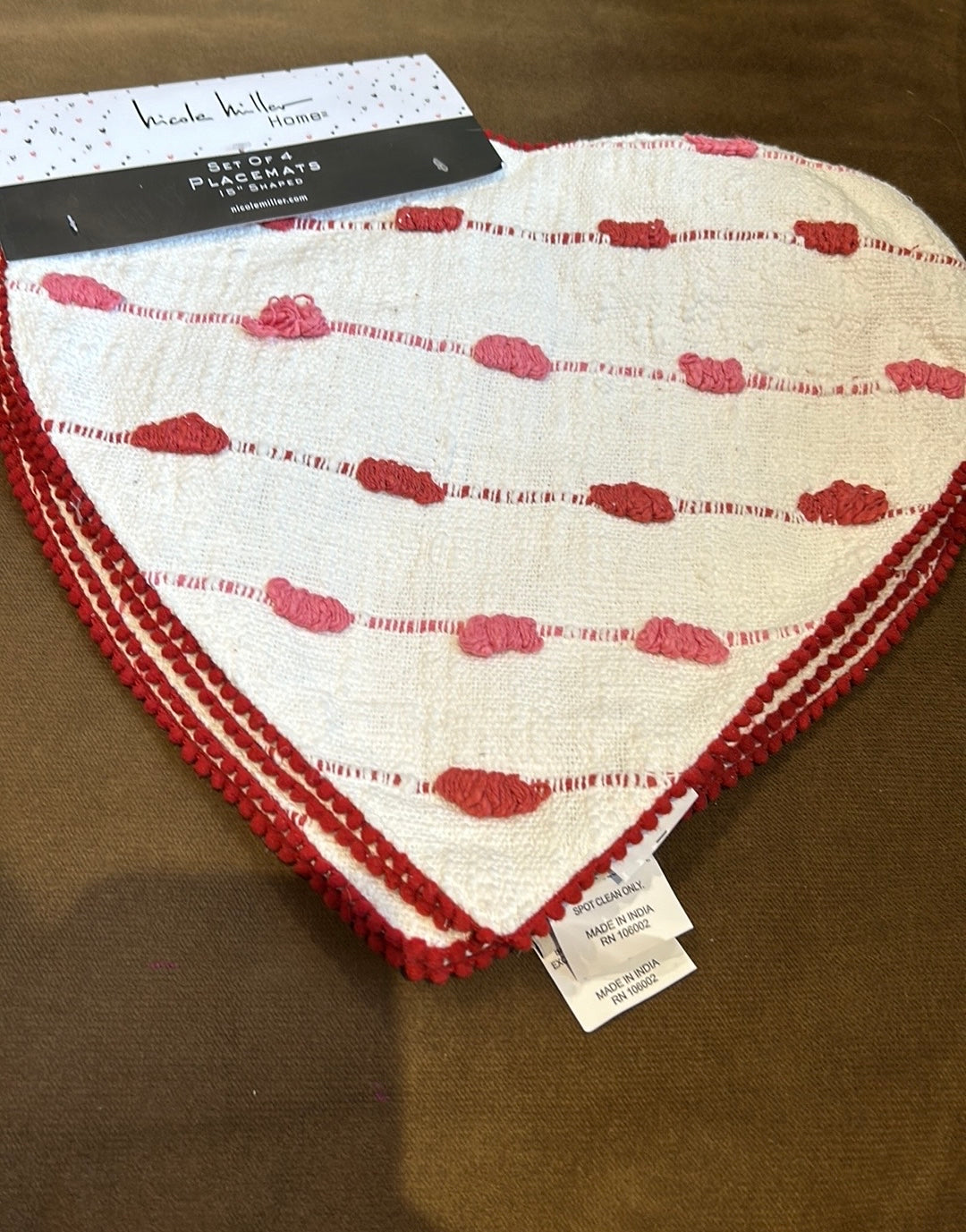 Nicole Miller Valentines  Set Of 4 Heart Shaped Placemats Valentines Day Love