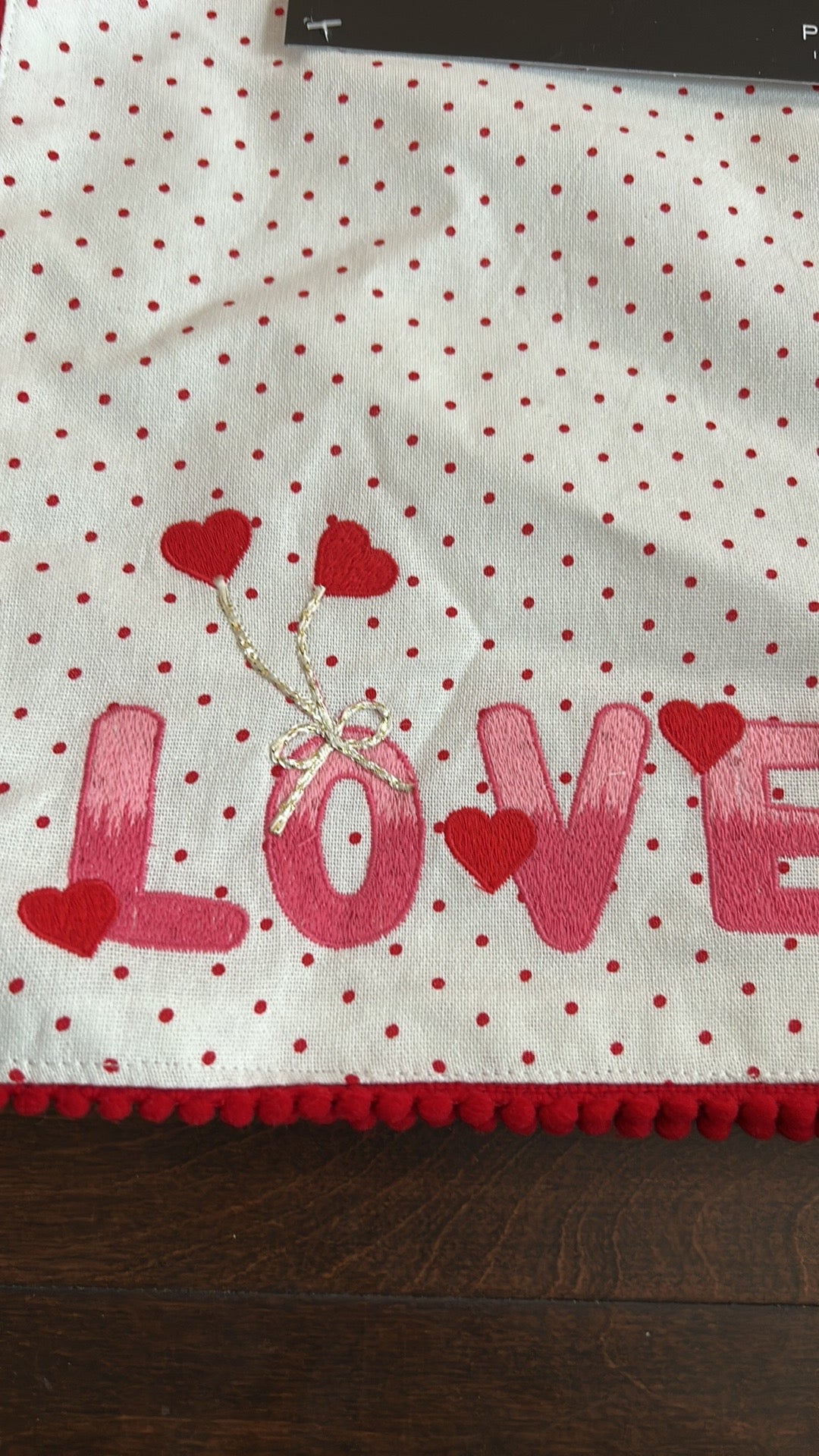 Nicole Miller 4 Valentines Day Polka Dot heart placemats Embroidered Love