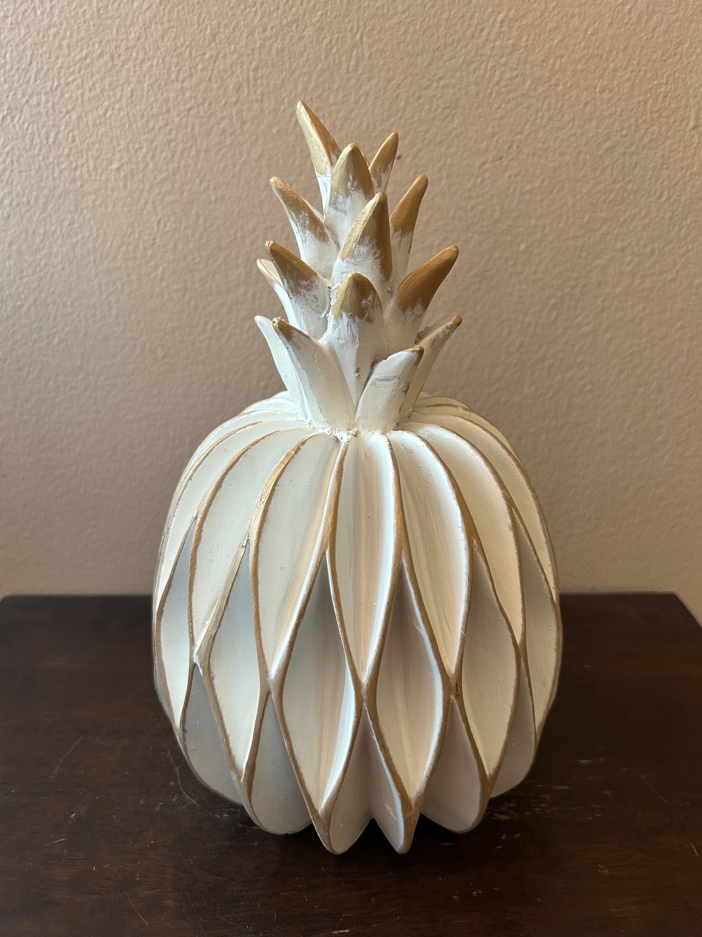 New Decorative Pineapple Tropical Home Decor New 10.5” Tall Resin