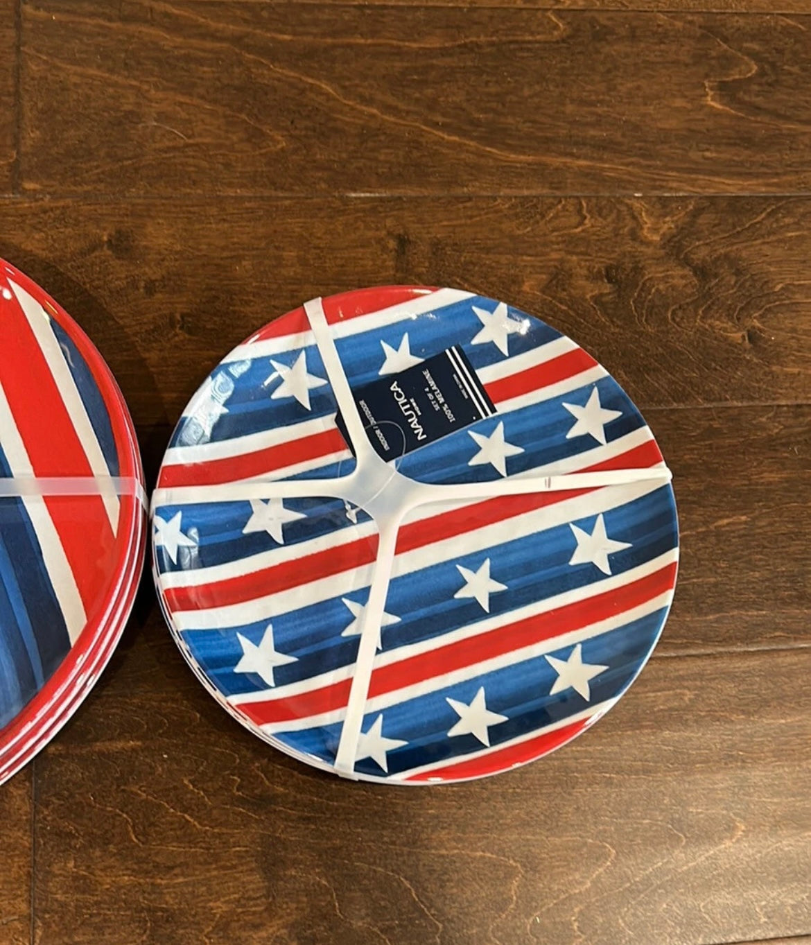 Nautica 8 pc set Americana Dinner salad Plates Red White Blue New