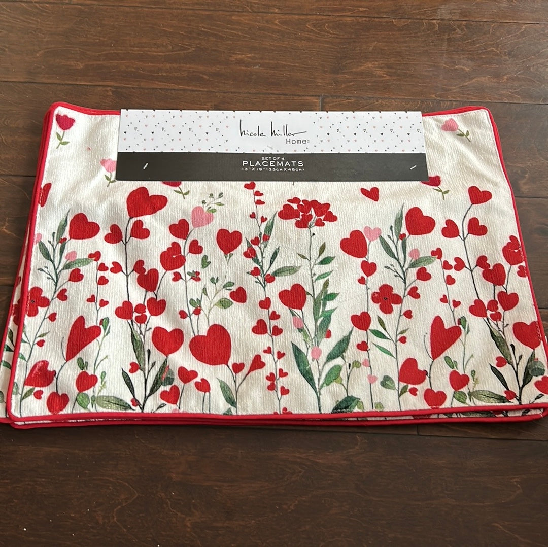 Nicole Miller New Valentines Day Set Of 4 Placemats Pink & Red Hearts Love
