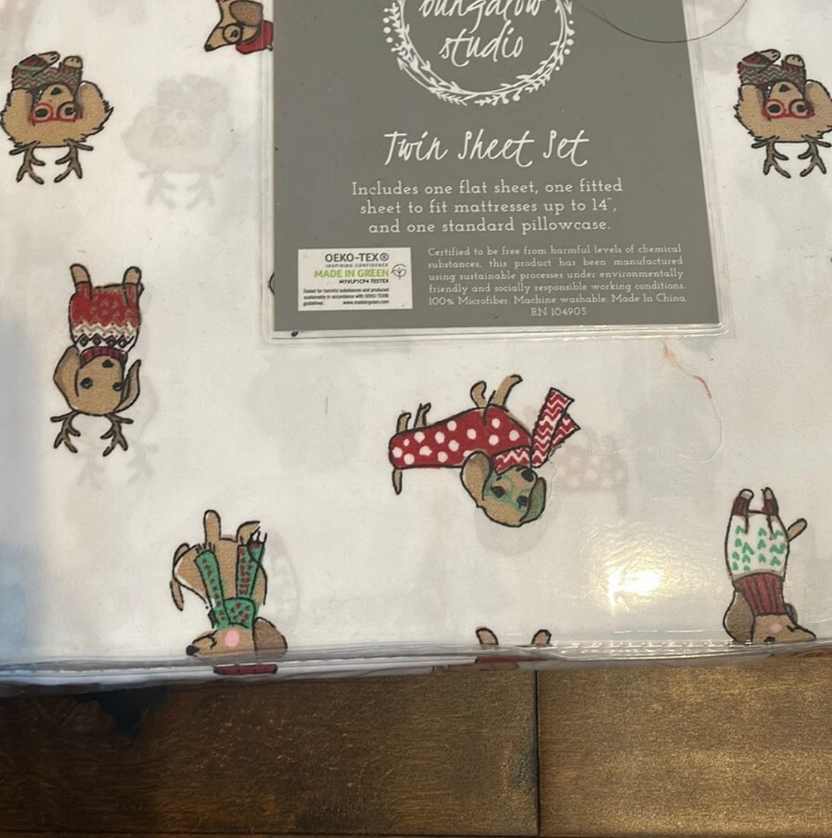 New Bungalow Studio Christmas Festive Dogs  Twin Size Sheet Set New