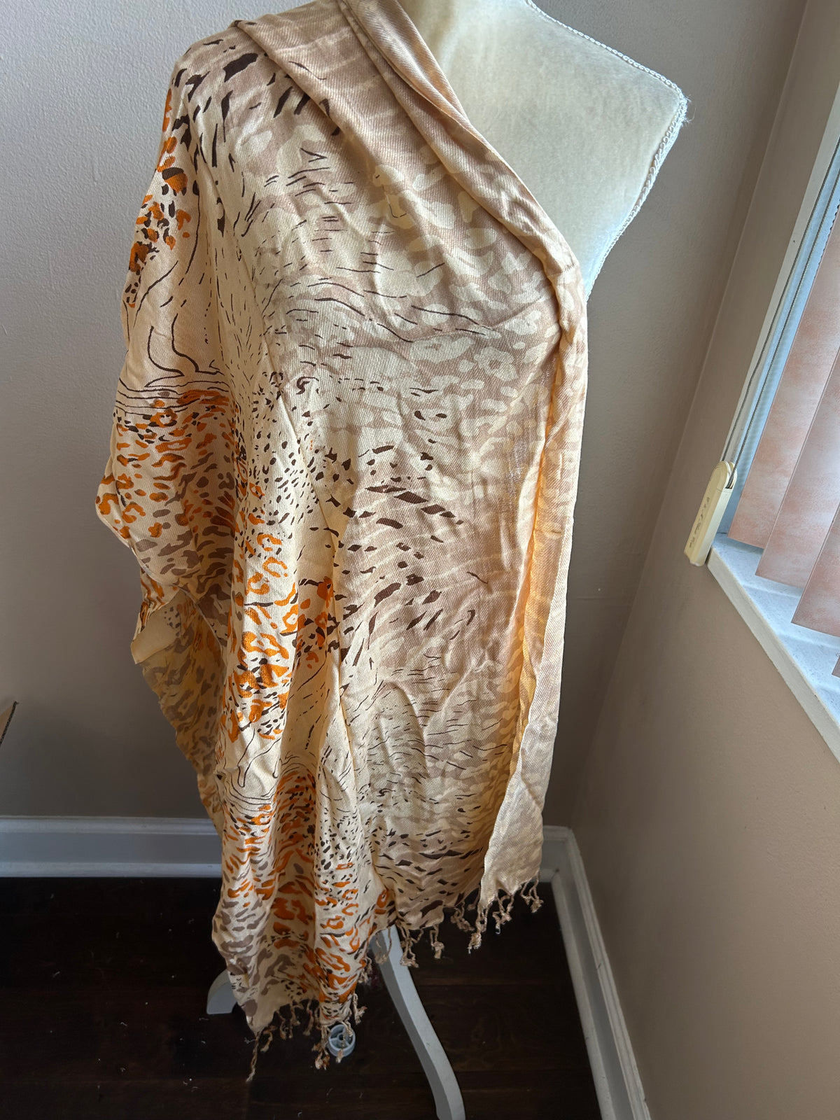 New Womens Animal Print Scarf Shawl Fringed 5002-3102