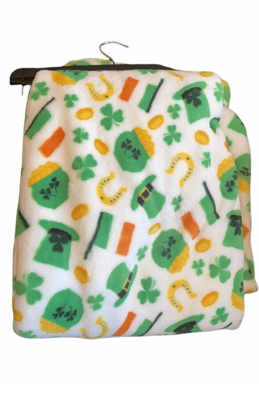 Marlo Lorenz Thro Blanket 50”x70” Irish st Patrick’s Day Clover Plush Horseshoe