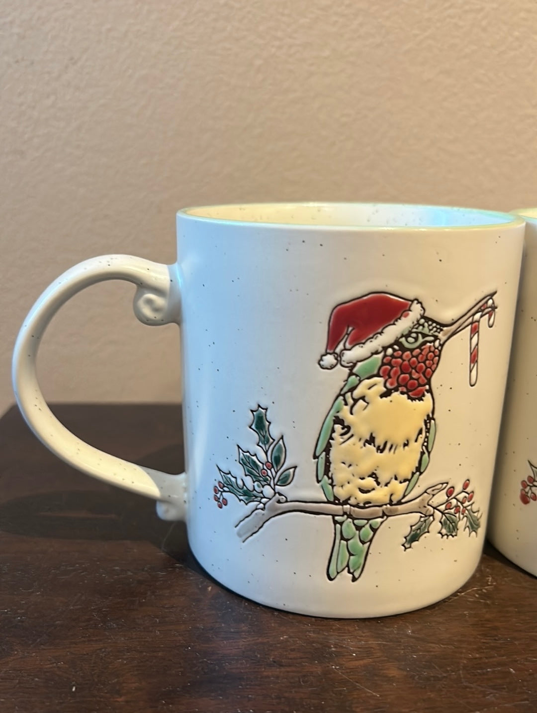 Eli & Ana Christmas Holly Hummingbird Santa Hat Candy Cane Mugs Set of 2 New