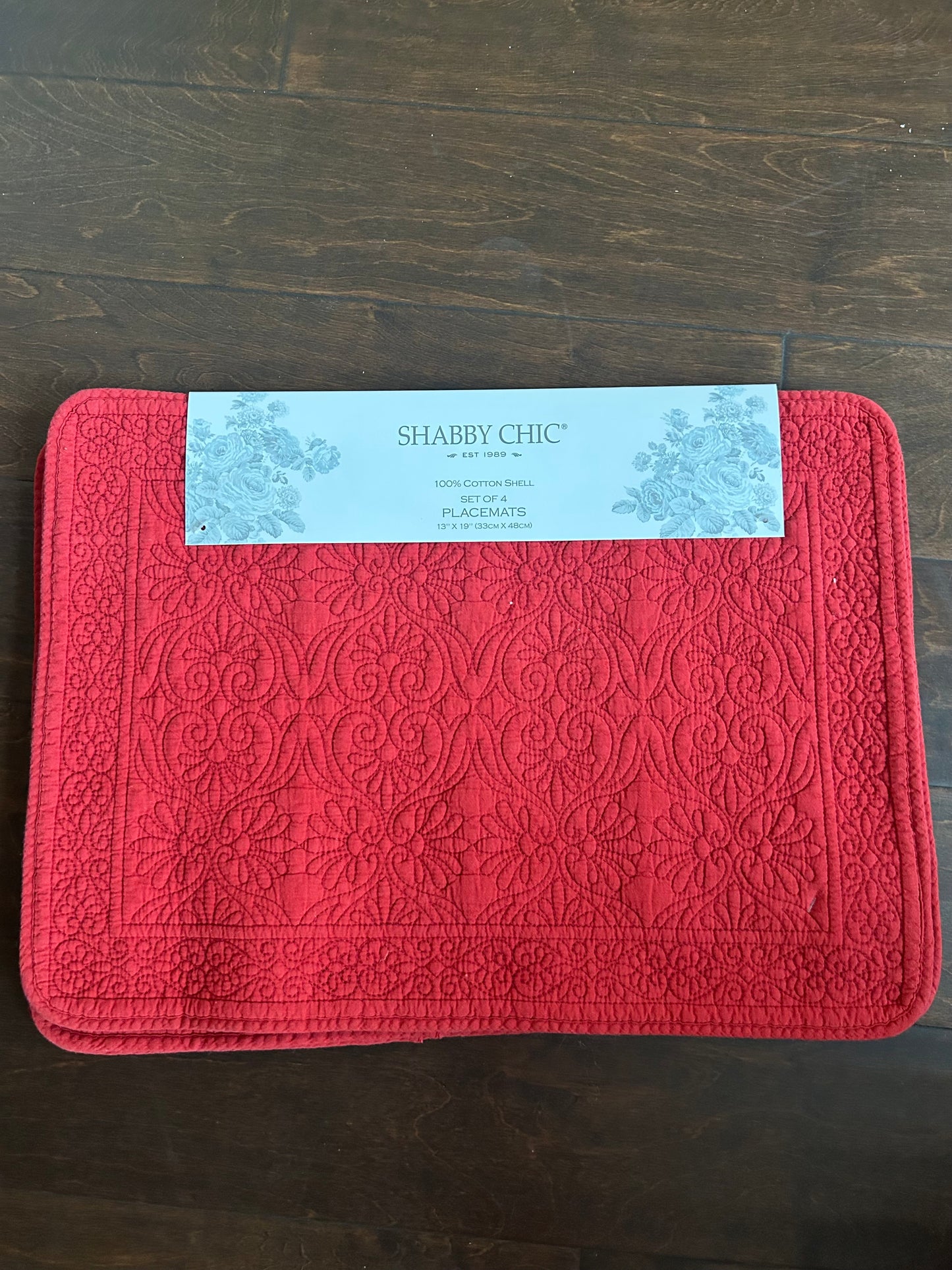 Shabby Chic Set Of 4 Scalloped Edged  Quilted Placemats New Red