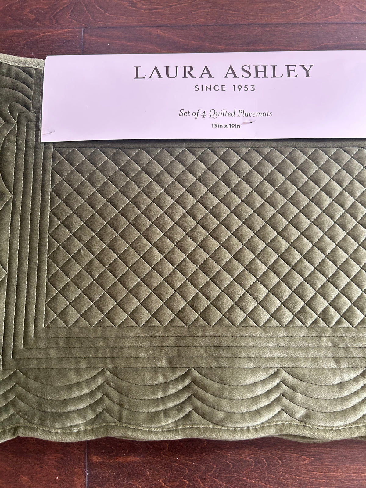 Laura Ashley Set Of 4 Quilted Velvet Placemats New Scalloped Olive Green Fall