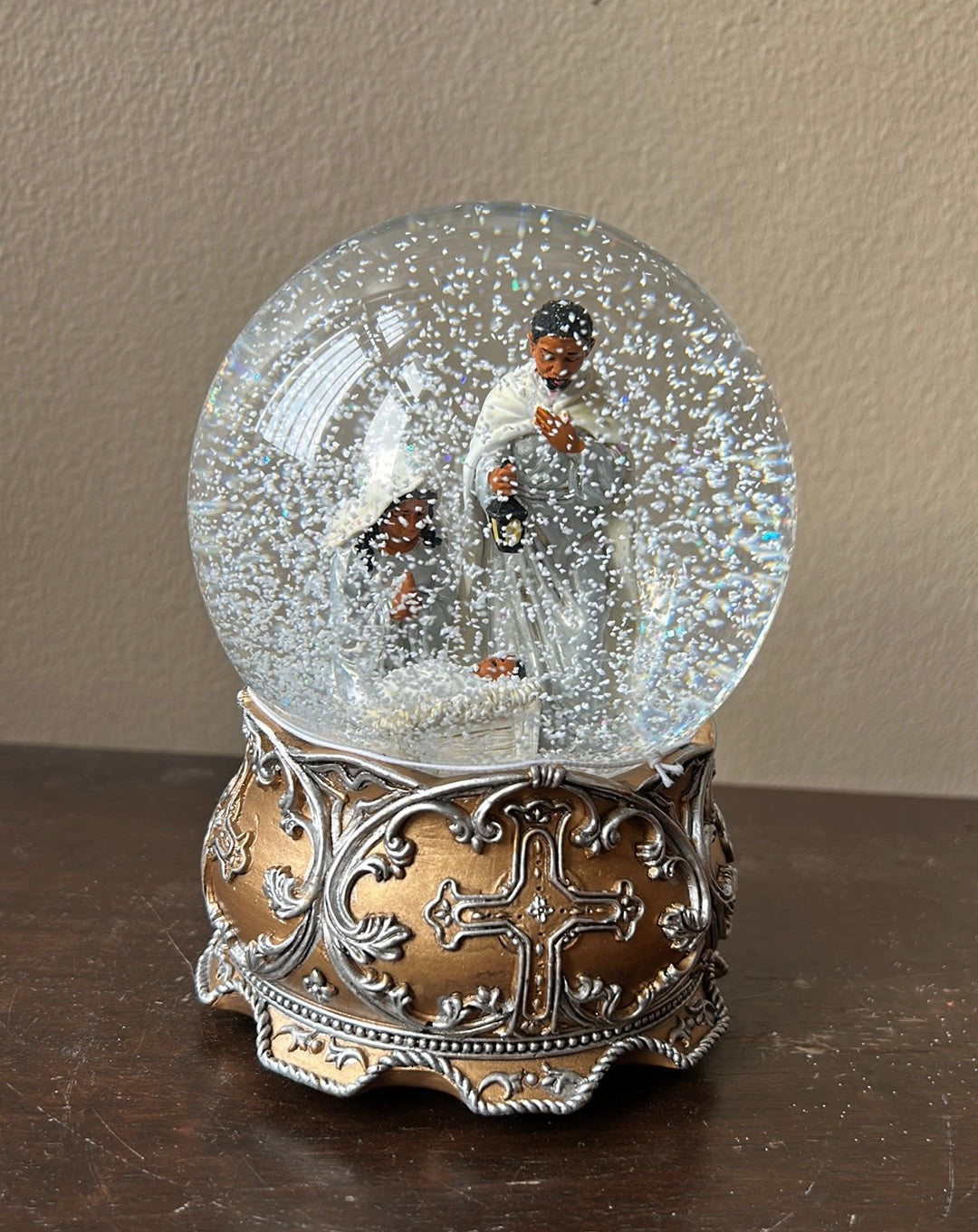 New Musical Christmas Nativity Scene Waterglobe Baby Jesus African American