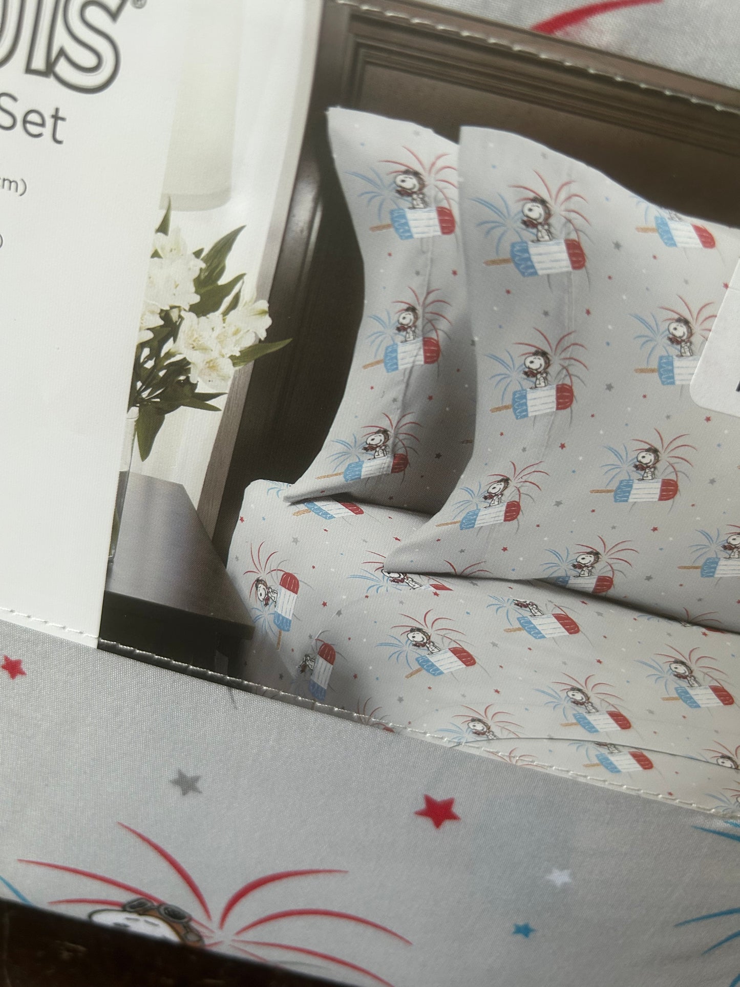New Peanuts Snoopy  Sheet Set Americana Red White Blue July 4th Fireworks