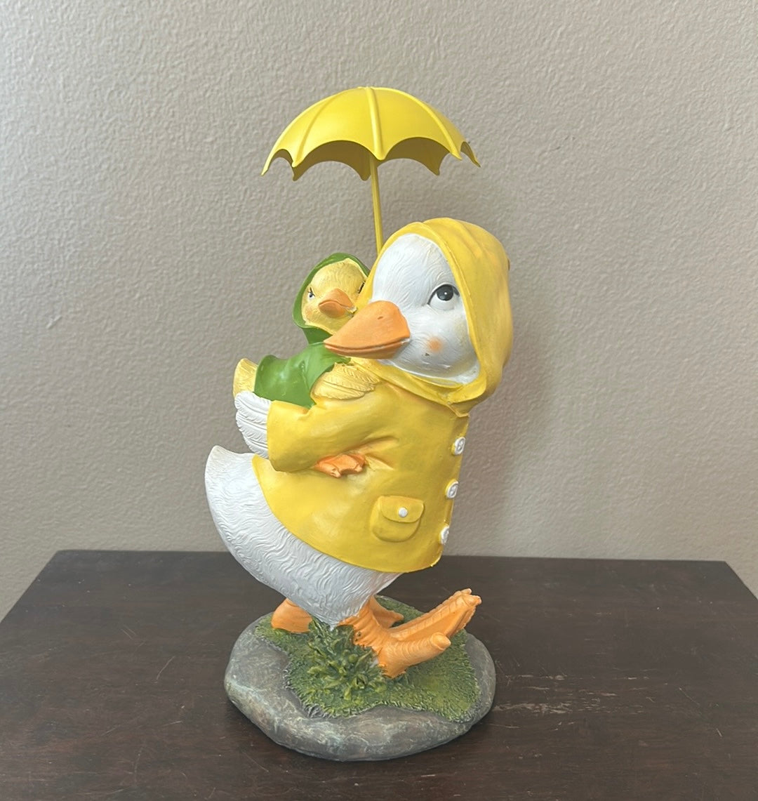 Cottontail Lane Mom Baby Easter Ducks Figurine With Umbrella Raincoats New