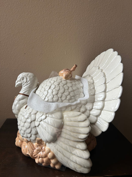 Heritage Harvest Embossed Turkey Tureen Serverware New White 11” Tall