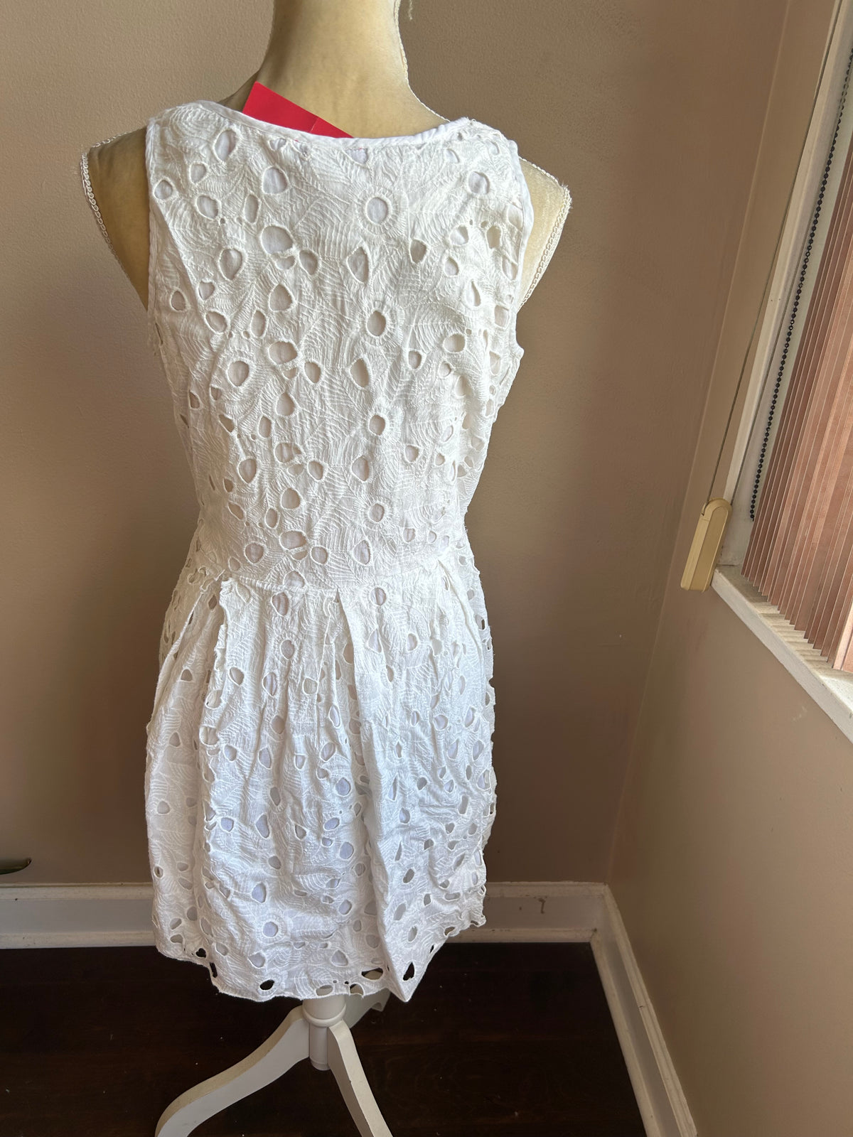 Mystery Women’s Eyelet Beaded Dress Sz M Cotton Lined Off White 5003