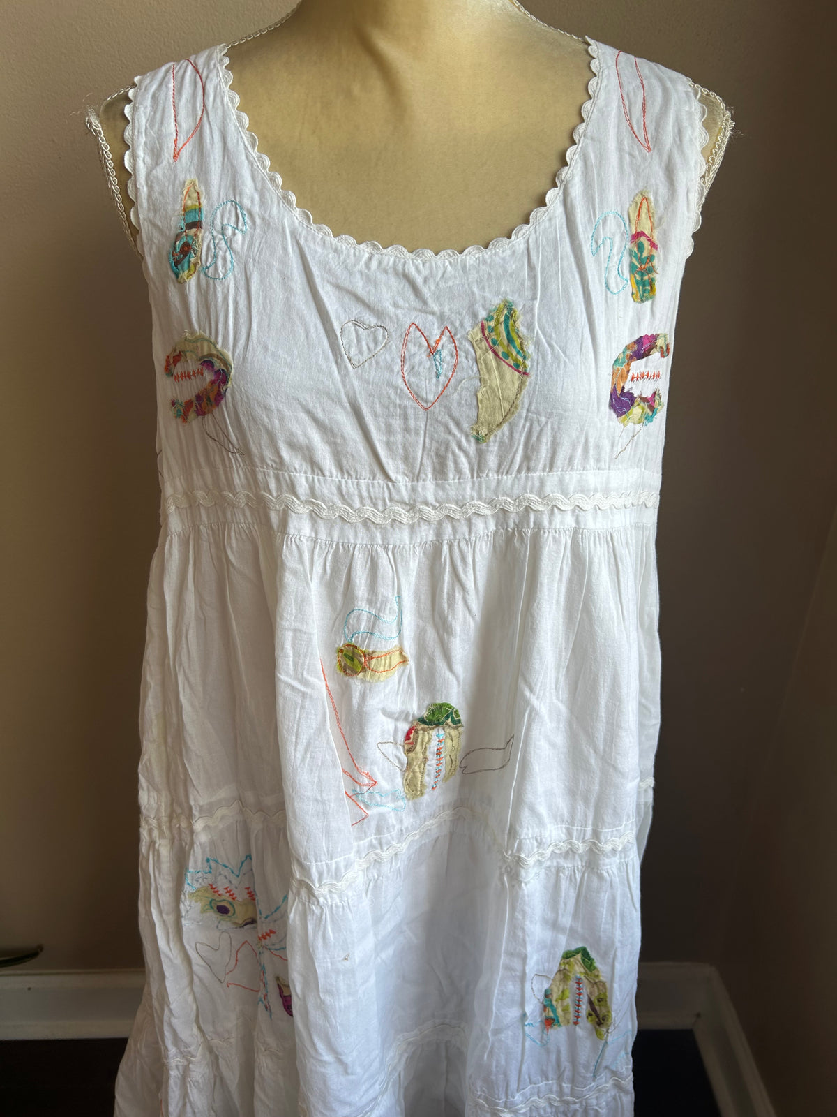 Mystery Women’s White Dress Patch Work Embroidered Sz L Cotton Lined 5003