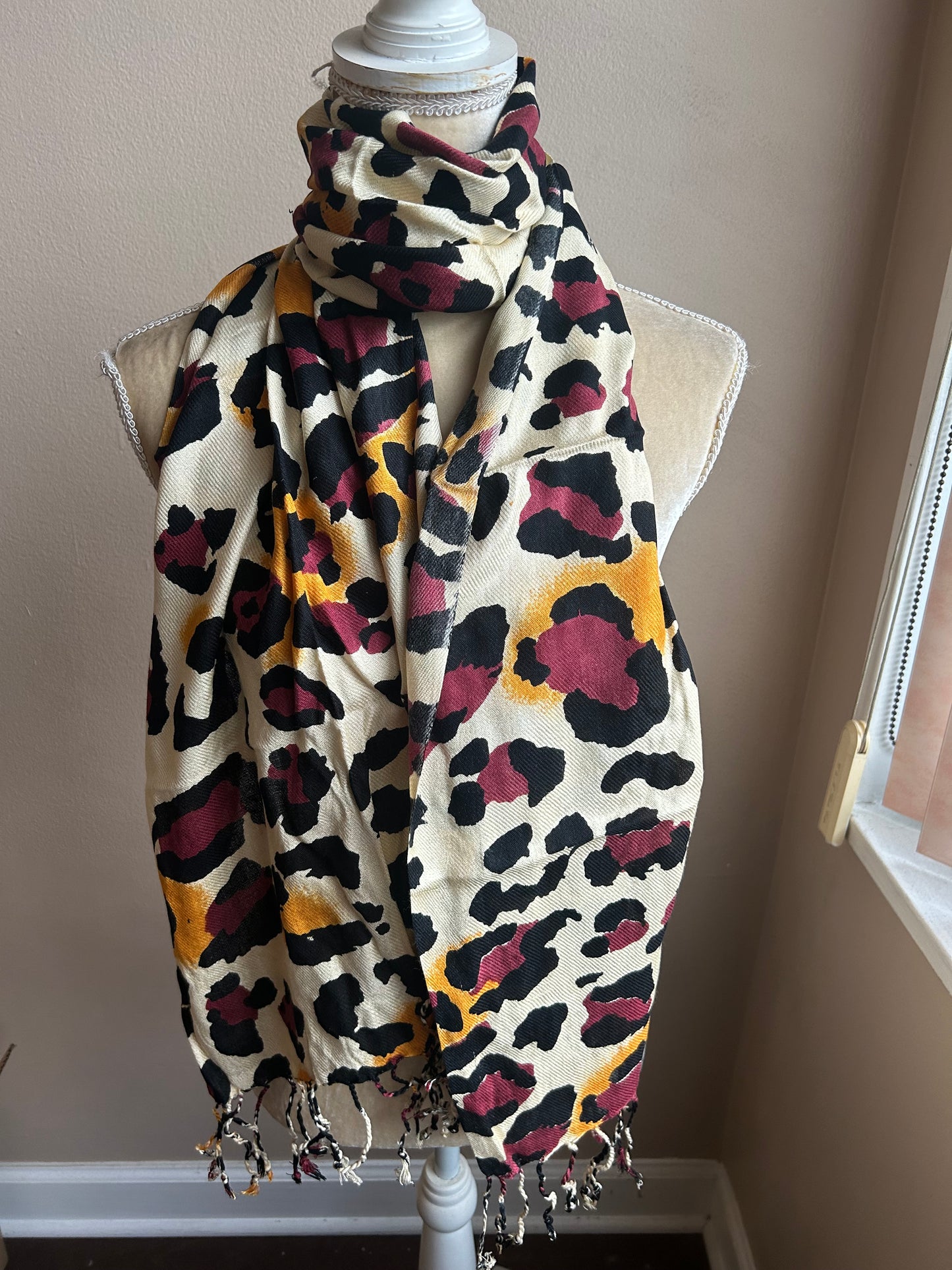 New Womens Animal Print Scarf Shawl Fringed 5002-3102