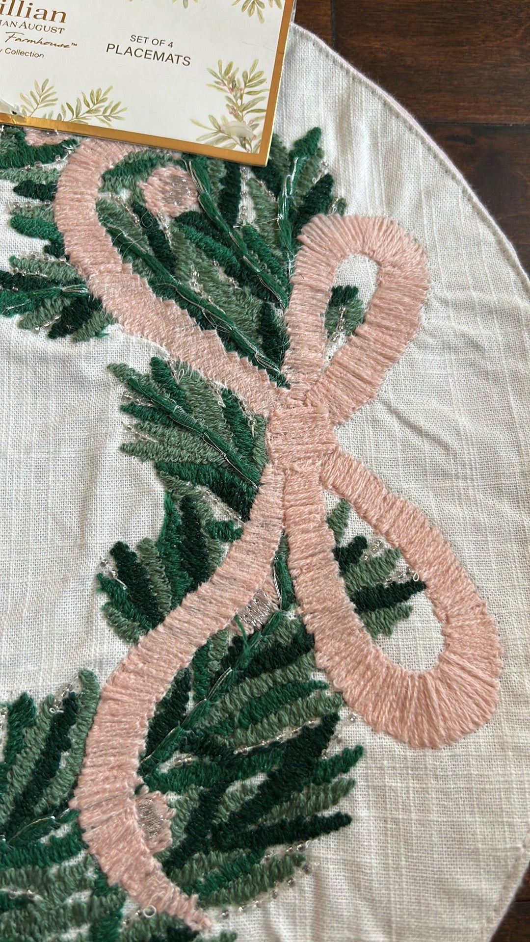Lillian August Set Of 4 Placemats New Christmas Embroidered Wreath
