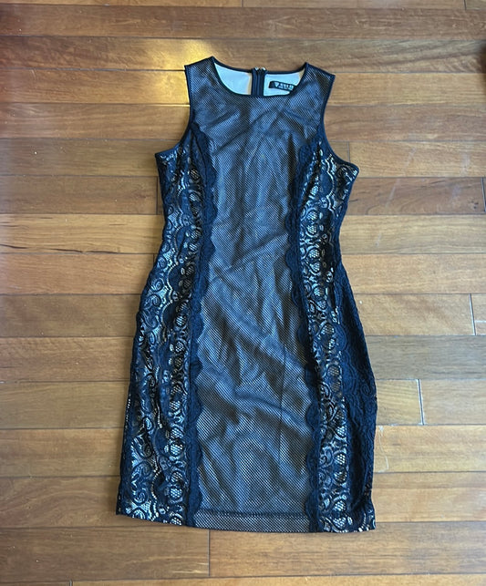 Guess Women’s Black Lace Dress Nude Lining Formal Party Sz 4 New ST2225