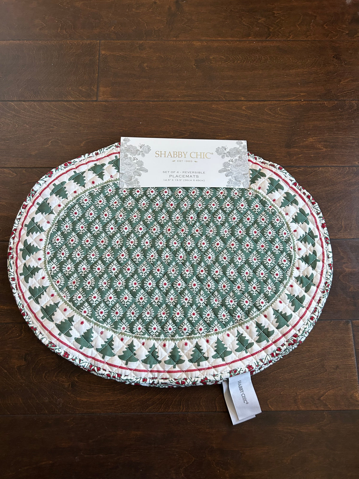 Shabby Chic 4 Reversible Quilted Placemats New Oval Christmas Trees Floral