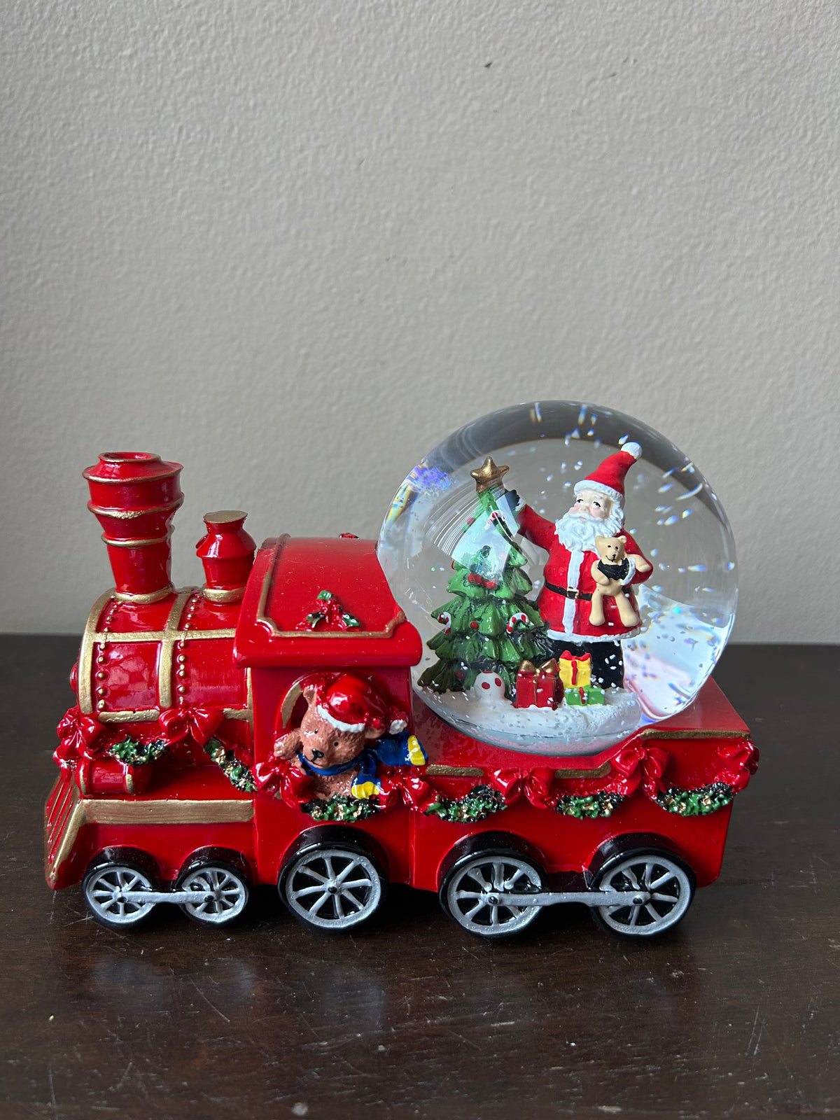 New Christmas Snowglobe Musical Santa On A Red Train