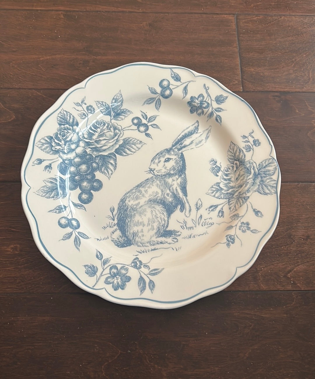Set Of 4 Easter Bunny Scalloped Ceramic Dinner Plates New Blue Floral 11.5”
