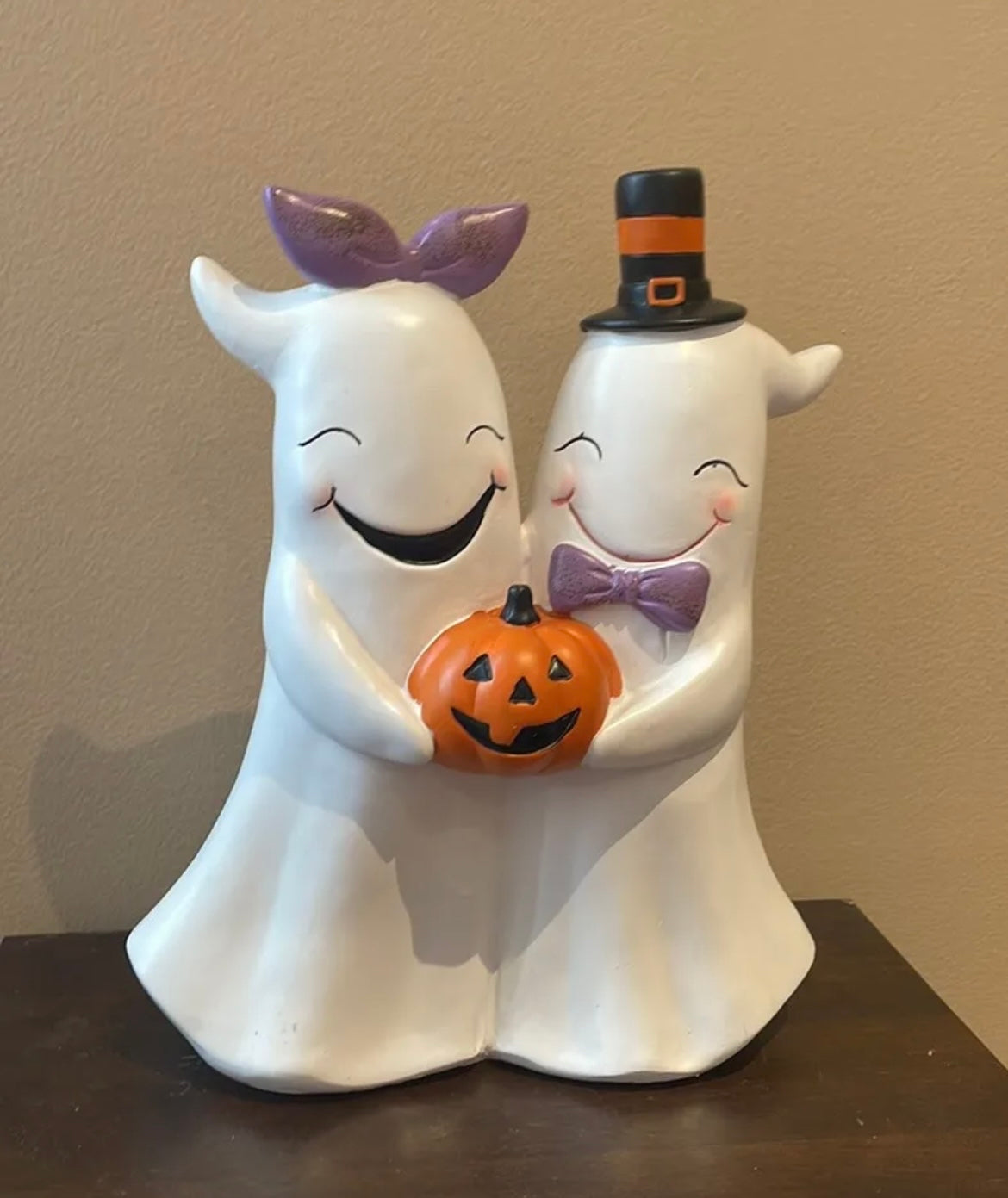 Halloween Happy Ghost Couple Holding Pumpkin Home Decor New Figurine 14”