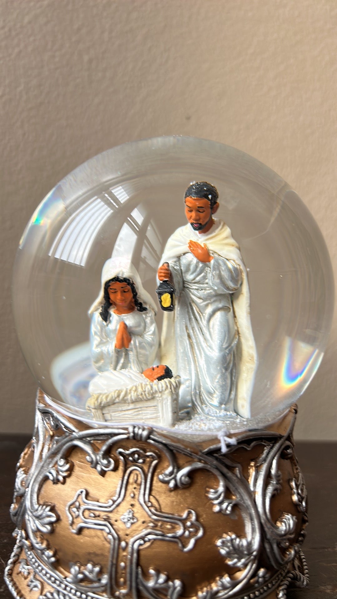 New Musical Christmas Nativity Scene Waterglobe Baby Jesus African American