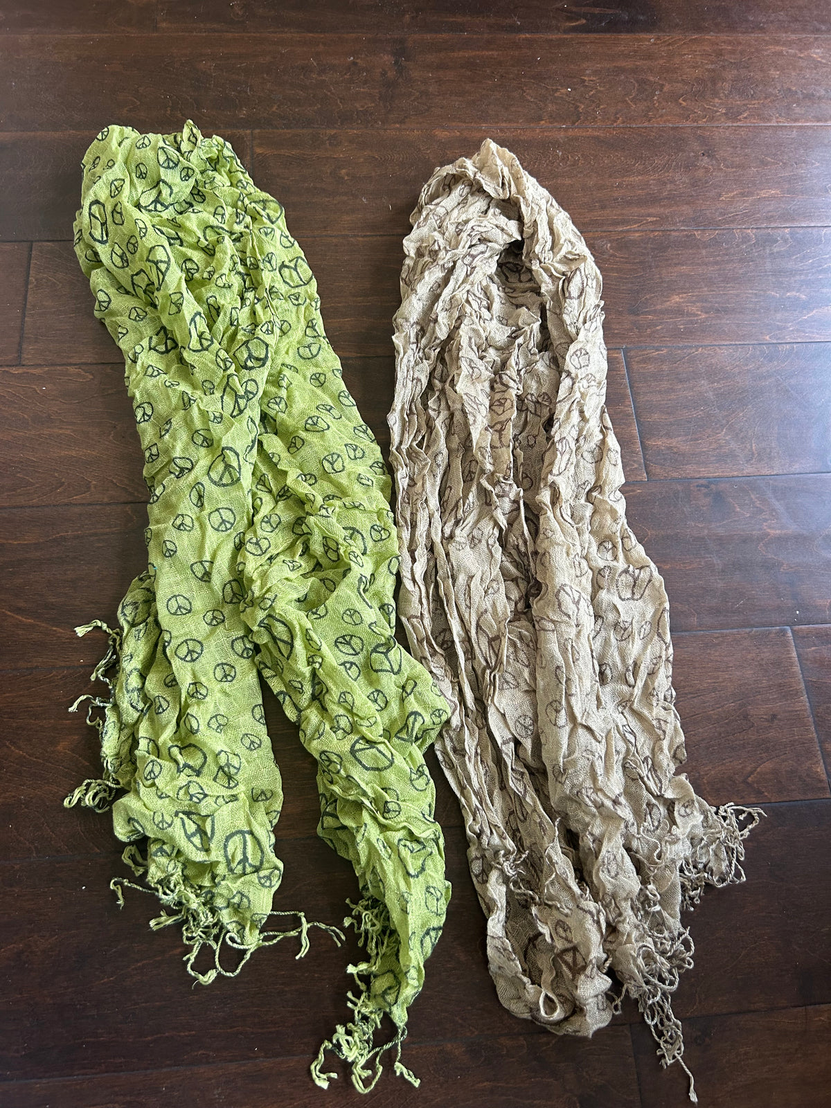 New Kids Girls Scarves Peace Sign Set Of 2 Green & Beige 5001-3102