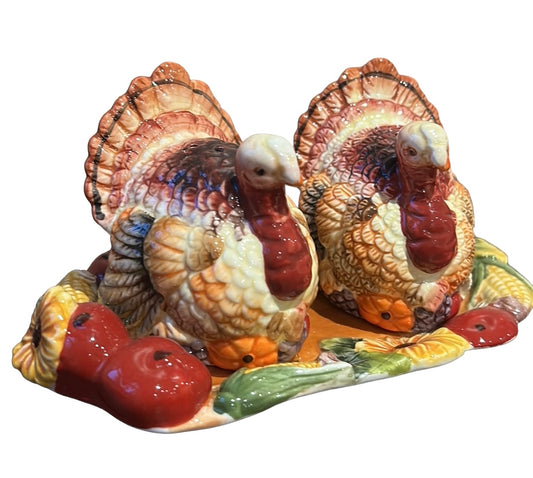 Heritage Harvest Turkey Salt pepper shakers on Tray New