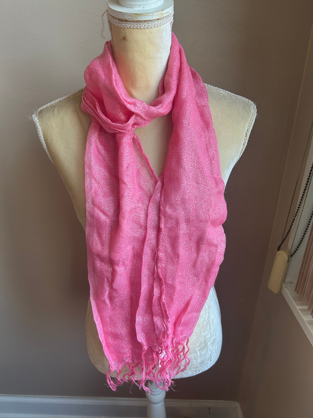 New York & Company Women’s Pink Shimmery Scarf Fringed New 5000-3102