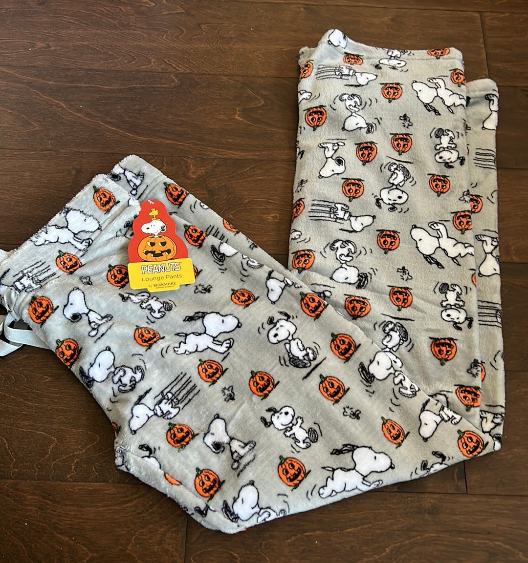 Peanuts womens Halloween Snoopy Pumpkin  Print Plush Pajama Pants New