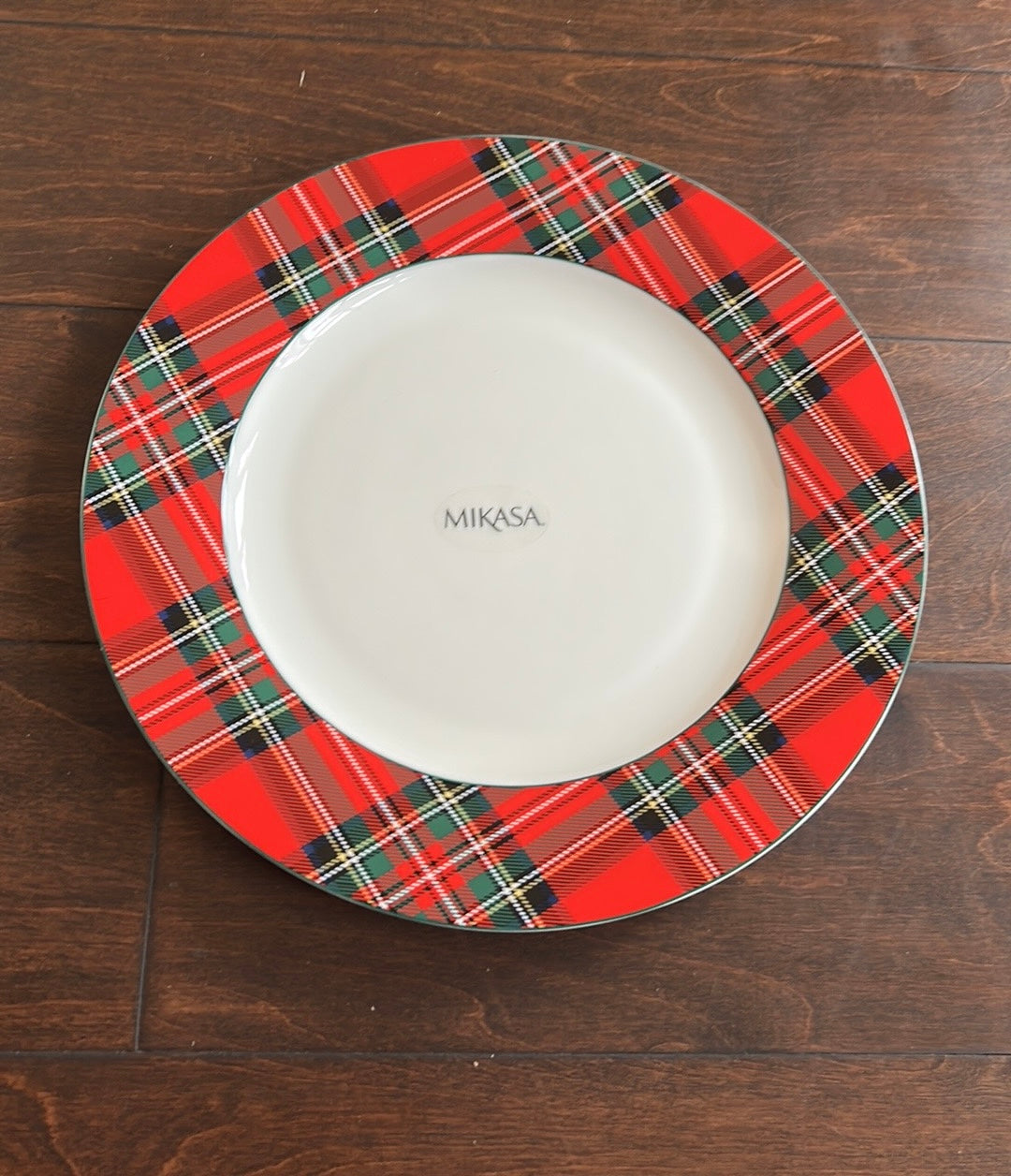 Mikasa New Set Of 4 Christmas Dinner Plates Tartan Plaid