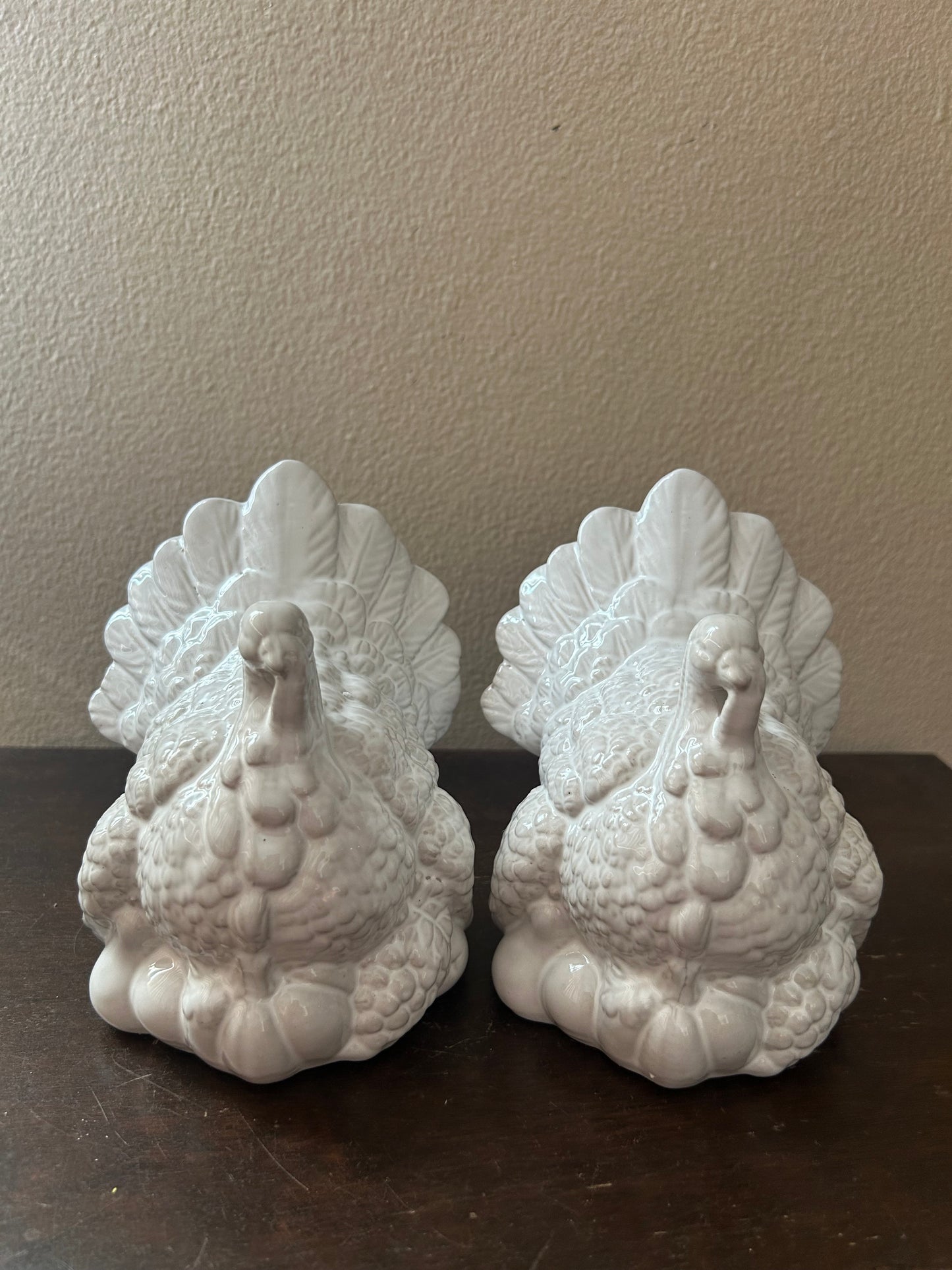 Set Of 2 Ceramic Turkeys White New Thanksgiving Decor 5 1/4”