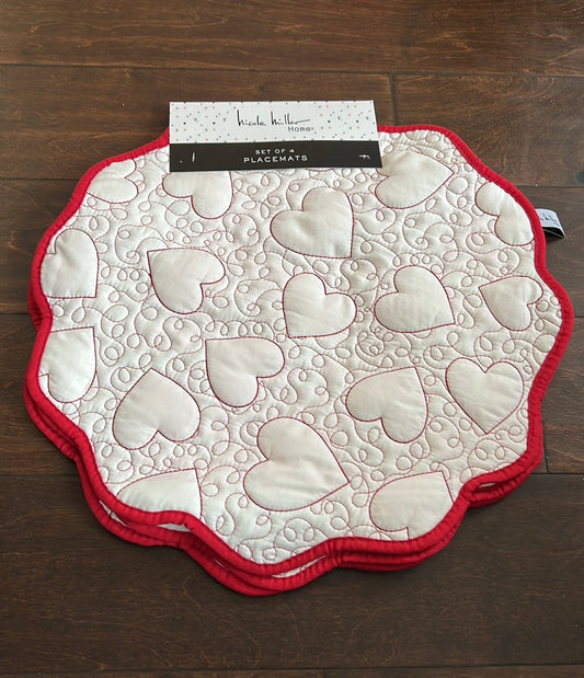 Nicole Miller Set Of 4 Scalloped Edged Hearts Quilted Valentines Placemats New