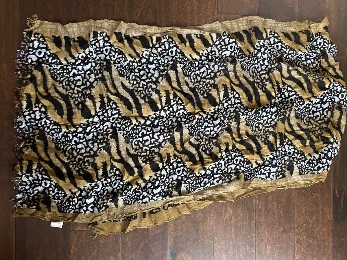 New Women’s Scarf Animal Print Viscose Raw Edged 5000-3102