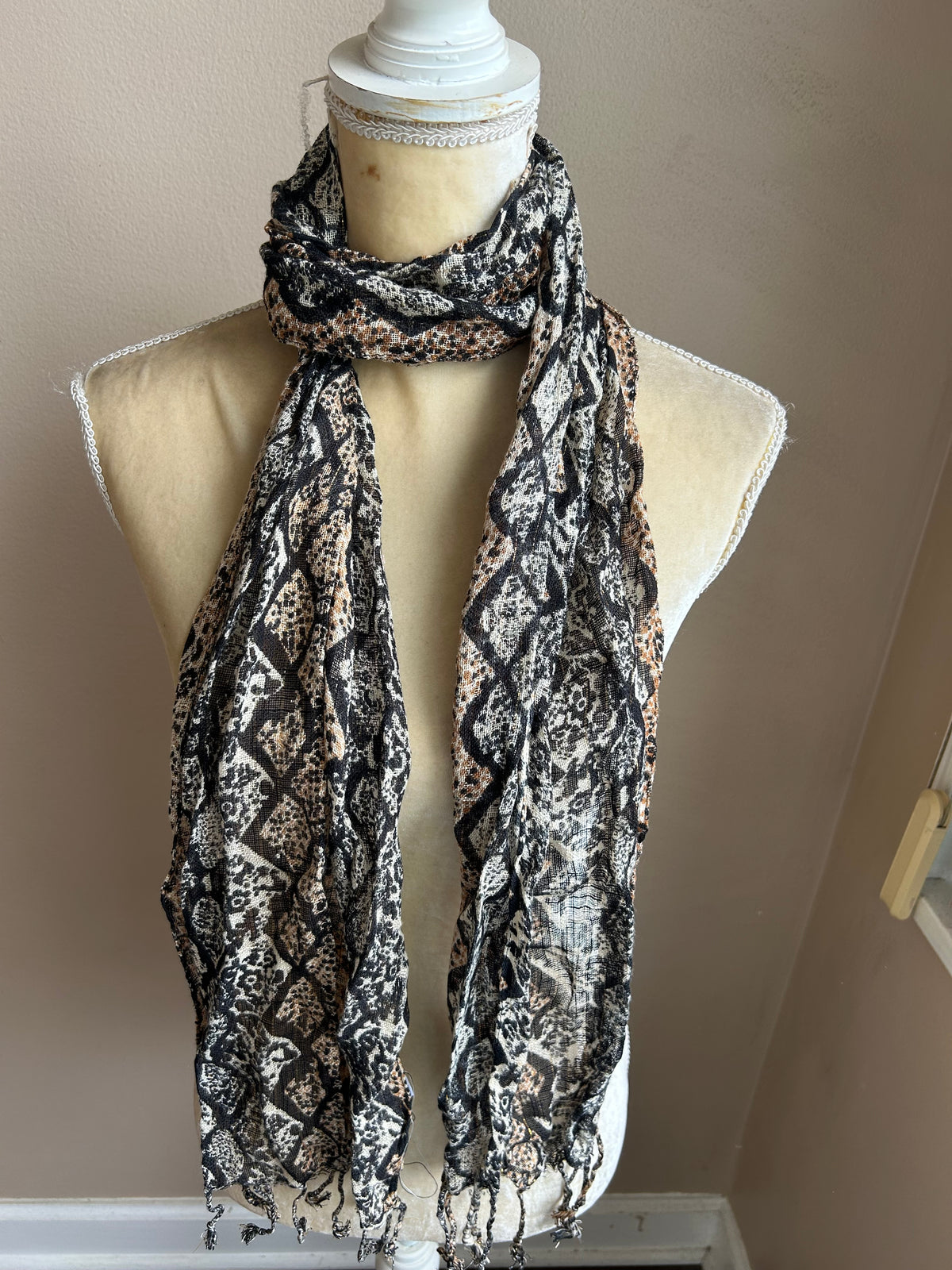 New Womens Printed Scarf  Fringed Multicolor Lurex 5002-3102