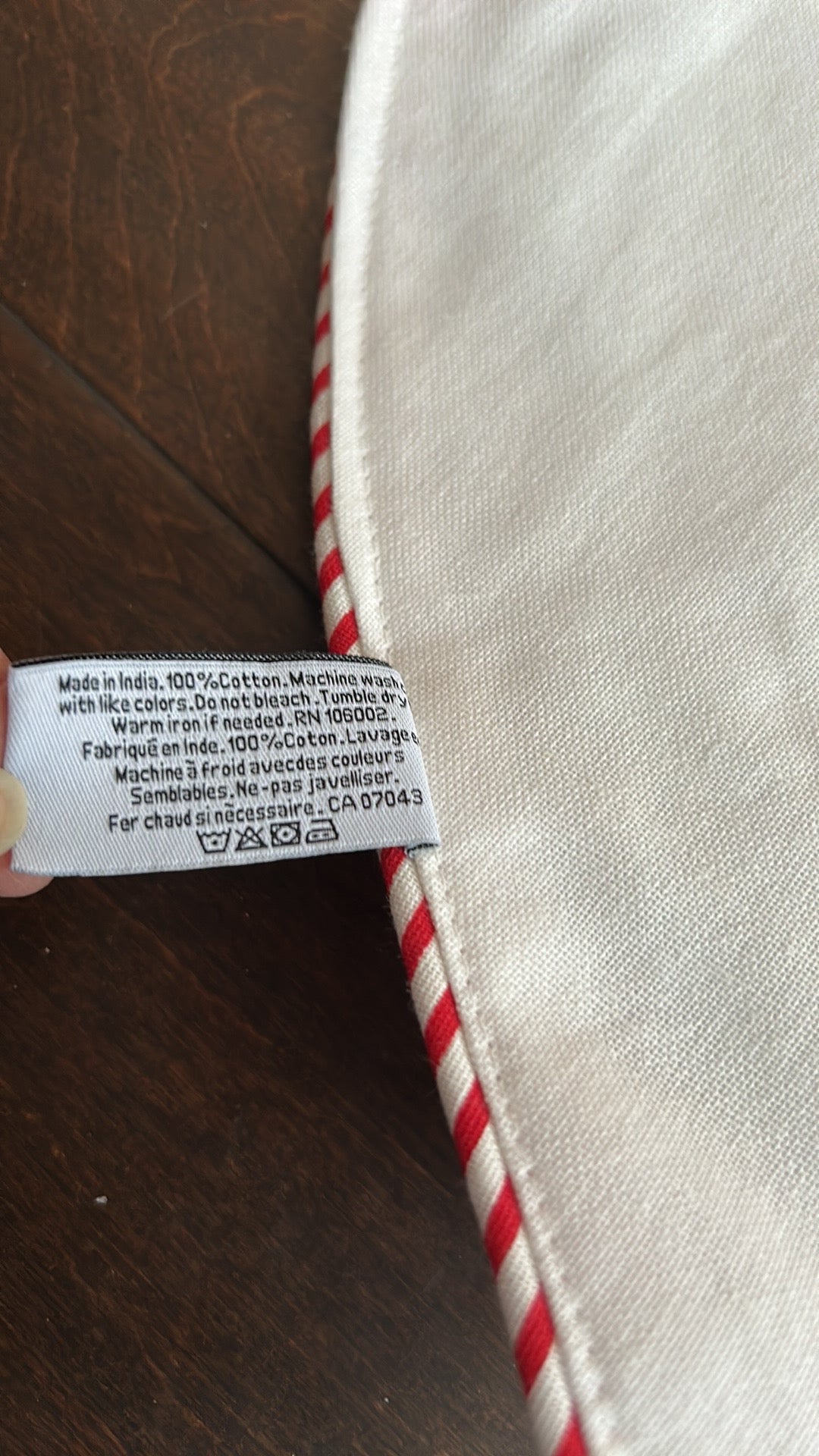 Cupcakes & Cashmere Set Of 4 Heart Shaped Placemats New Lovebirds Floral