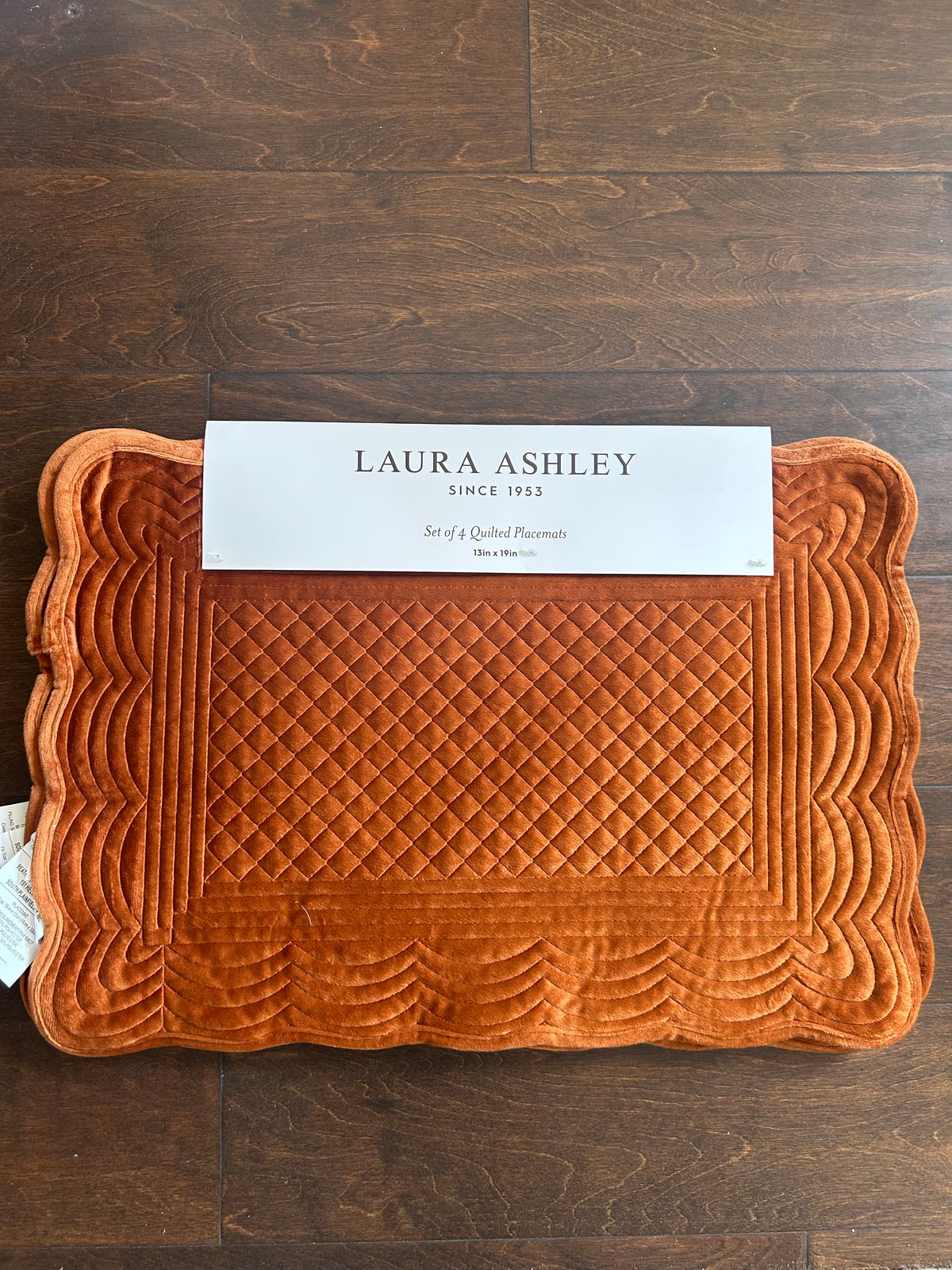 Laura Ashley Set Of 4 Quilted Velvet Placemats New Scalloped Burnt Orange  Fall