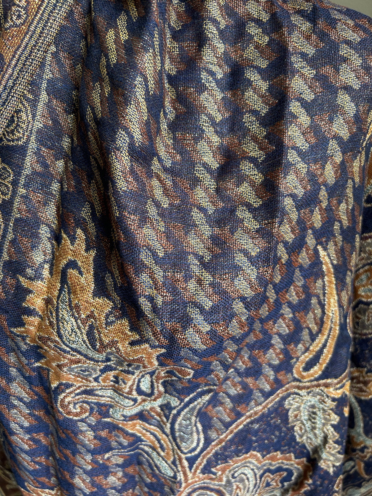 Avenue Women’s Shawl Wrap Scarf Paisely Print Lurex New Floral Fringed 5002