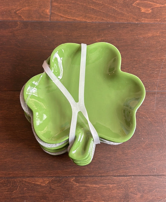 New Set Of 4 St Patrick’s Day Appetizer Dessert Plates Clover Shaped