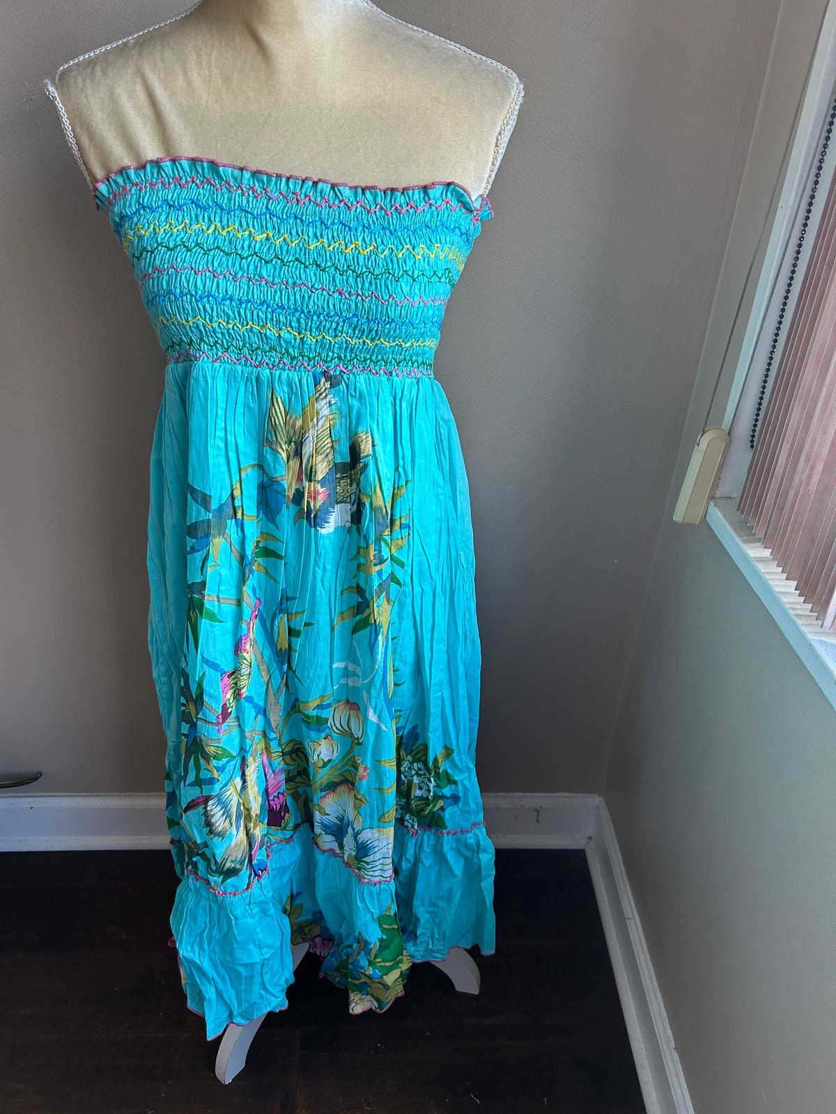 Mystery Womens New Smocked Sz M Strapless Cotton Lined Floral Butterflies 5003