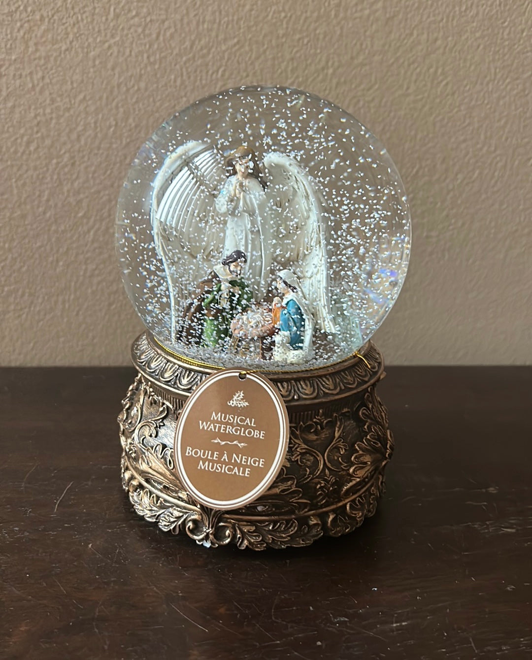 New Christmas Nativity Scene Snowglobe Baby Jesus Musical