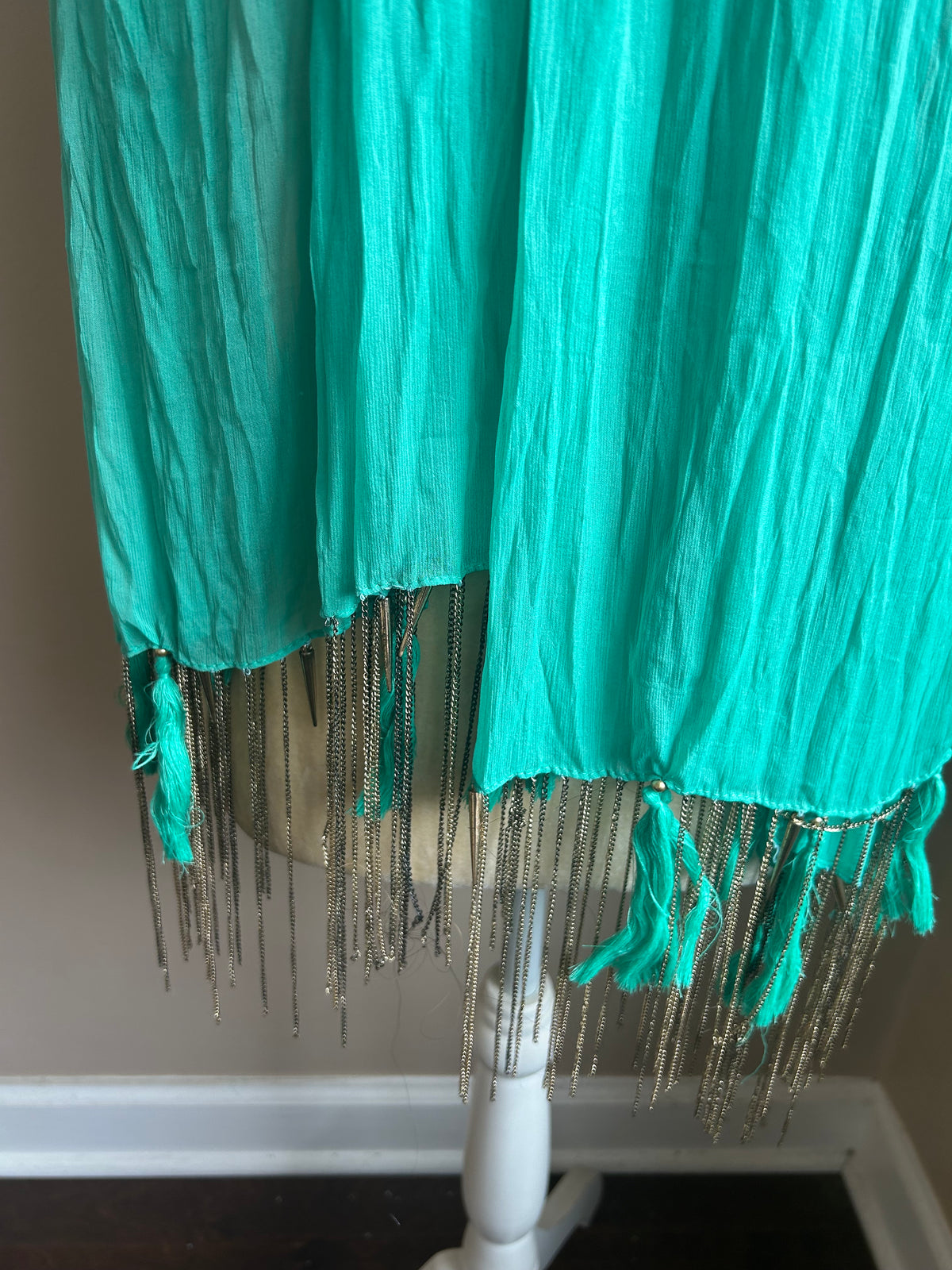 New Women’s Green Scarf With Metal Fringes 5001