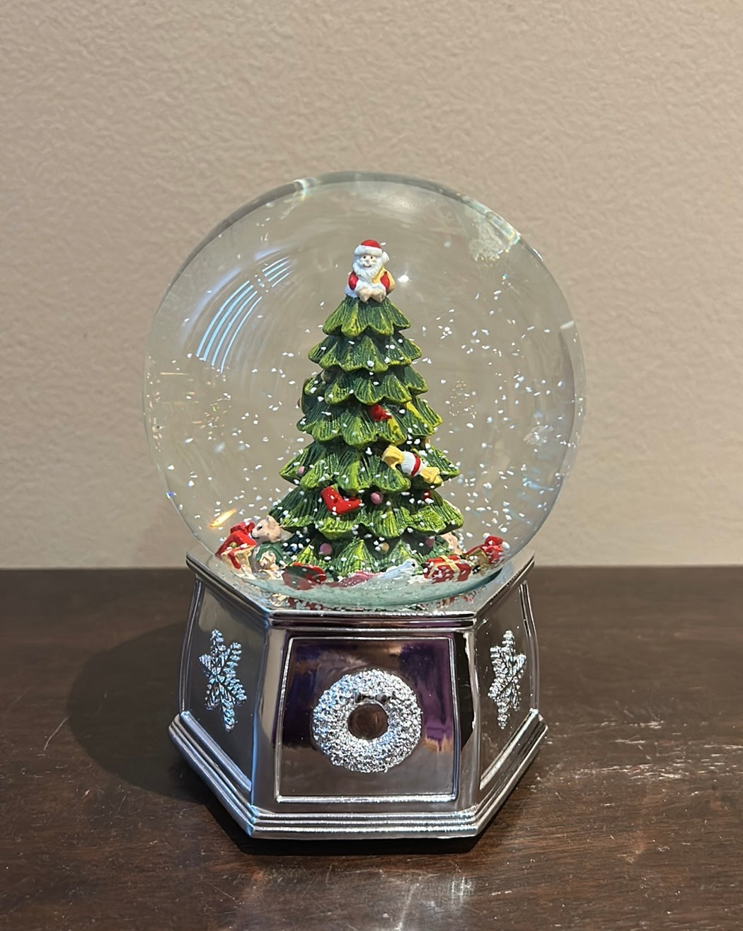 Spode Christmas Tree Musical Snow Globe We Wish You A Merry Christmas New